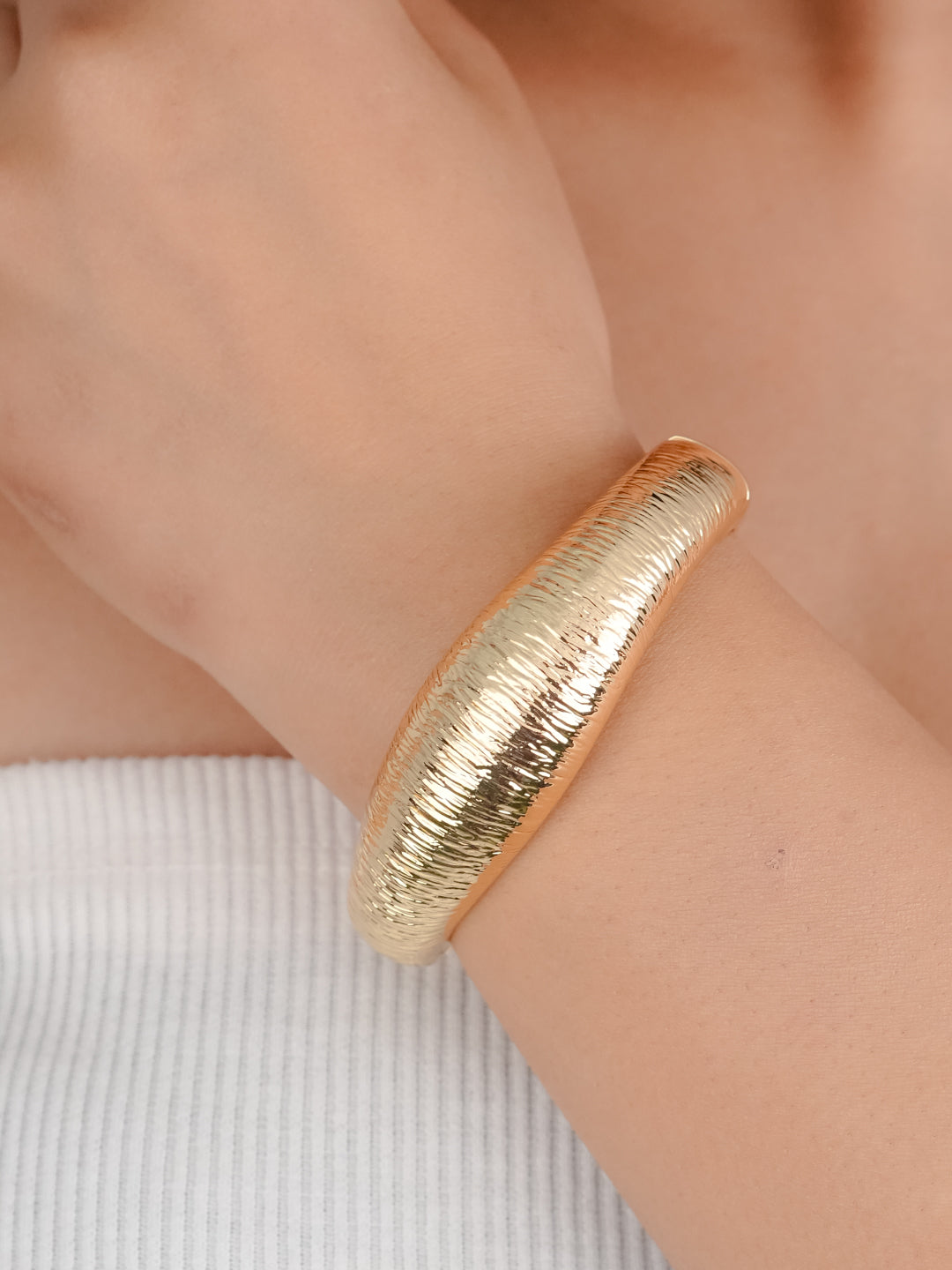 Kendall Band Bracelet.   (18k Gold Plated)