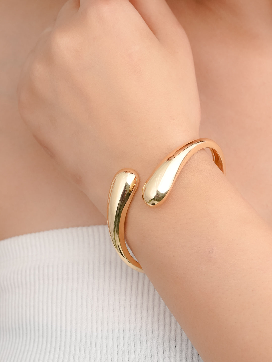 New York Glam Bracelet. ( 18K Gold Plated)