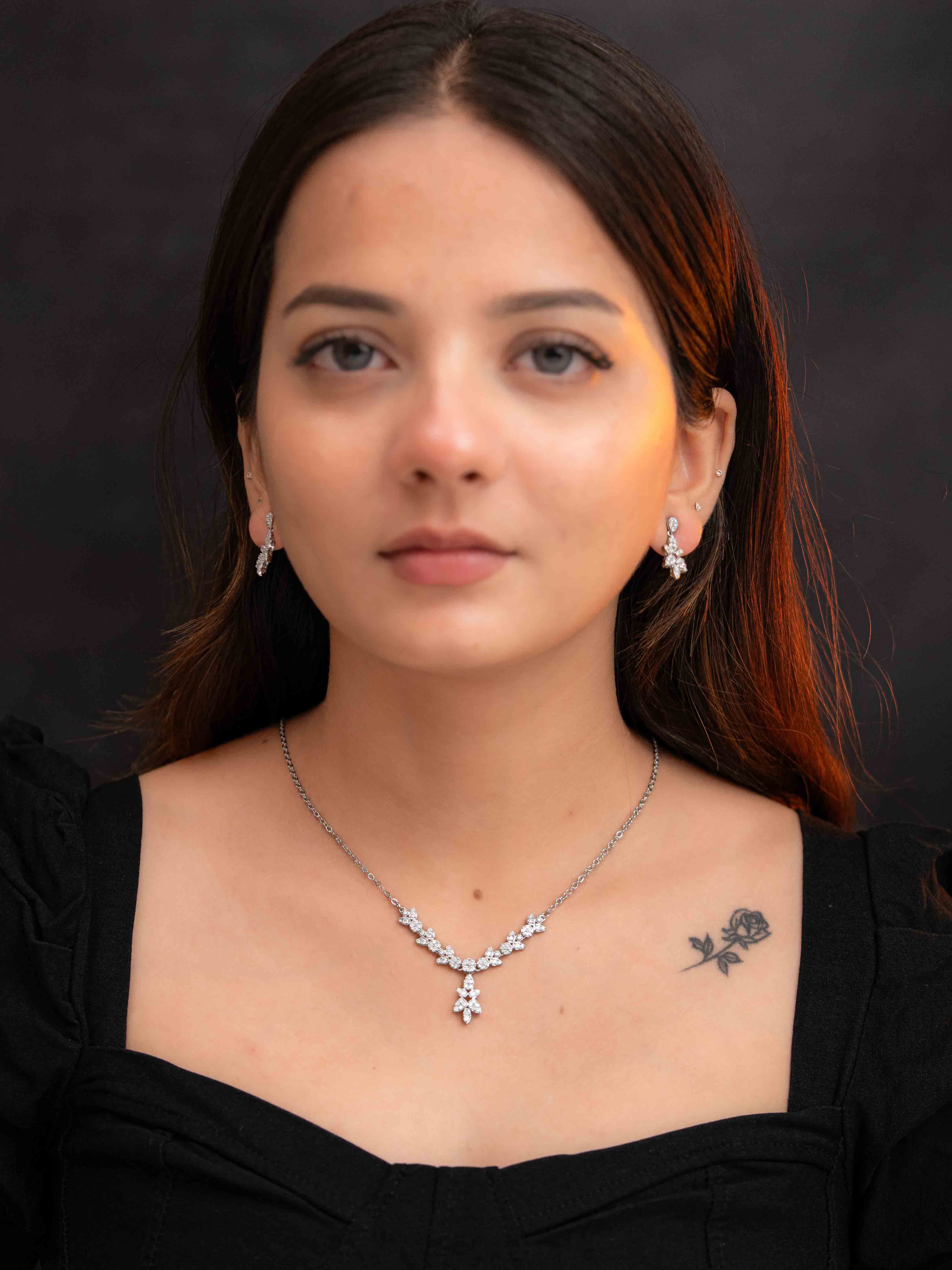 Alya Silver  Necklace Set