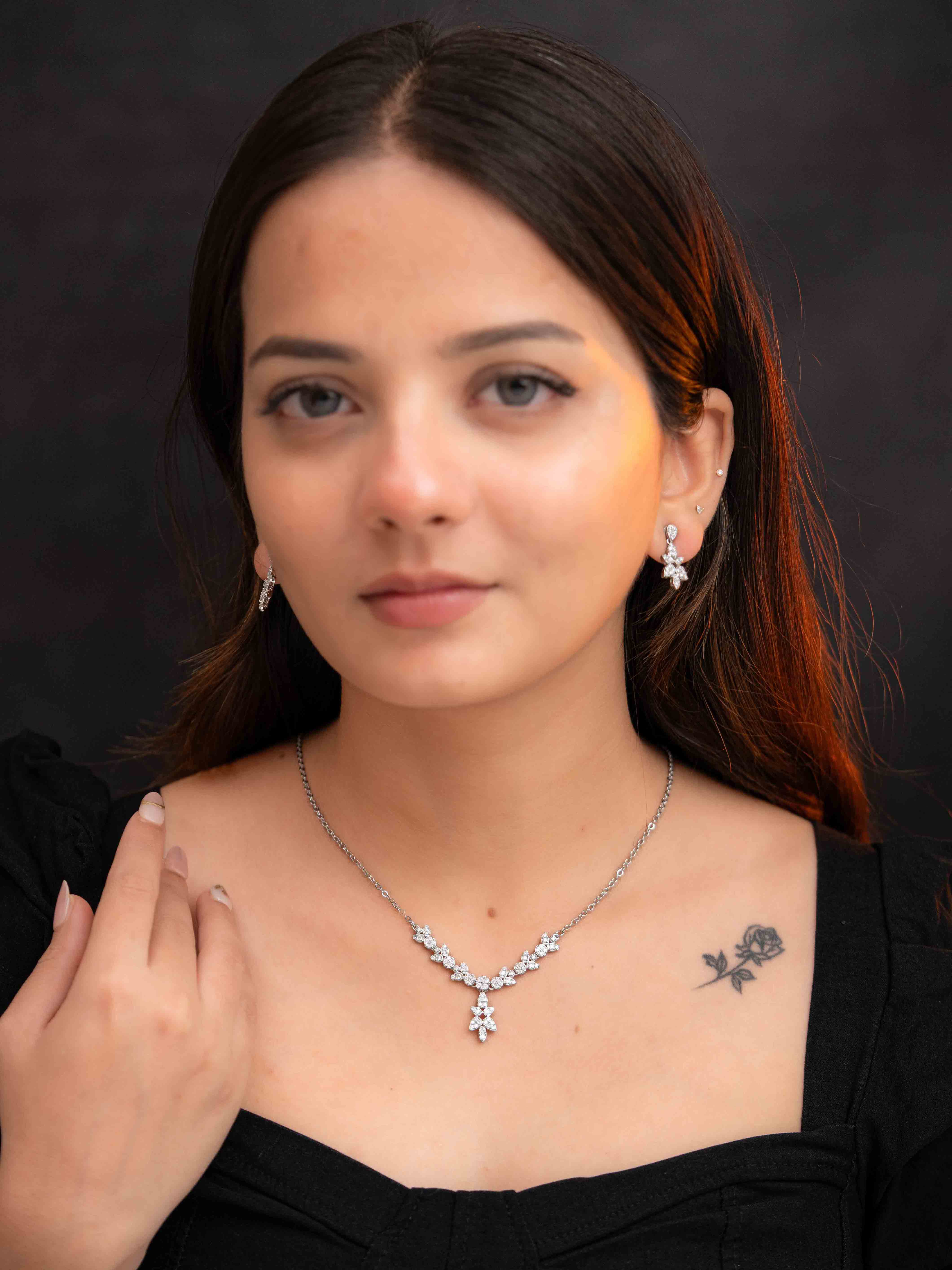 Alya Silver  Necklace Set