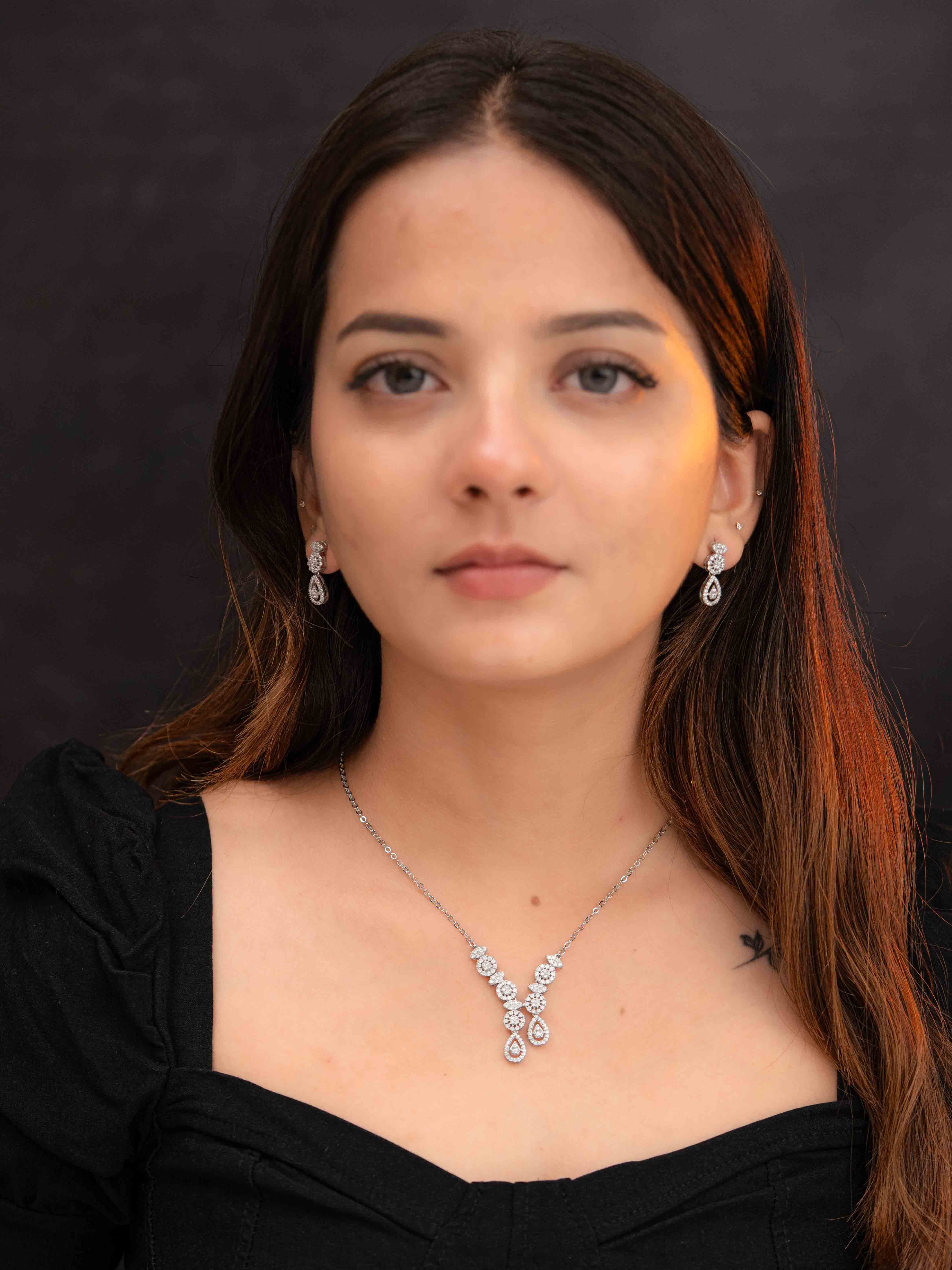 Glow Silver Necklace Set