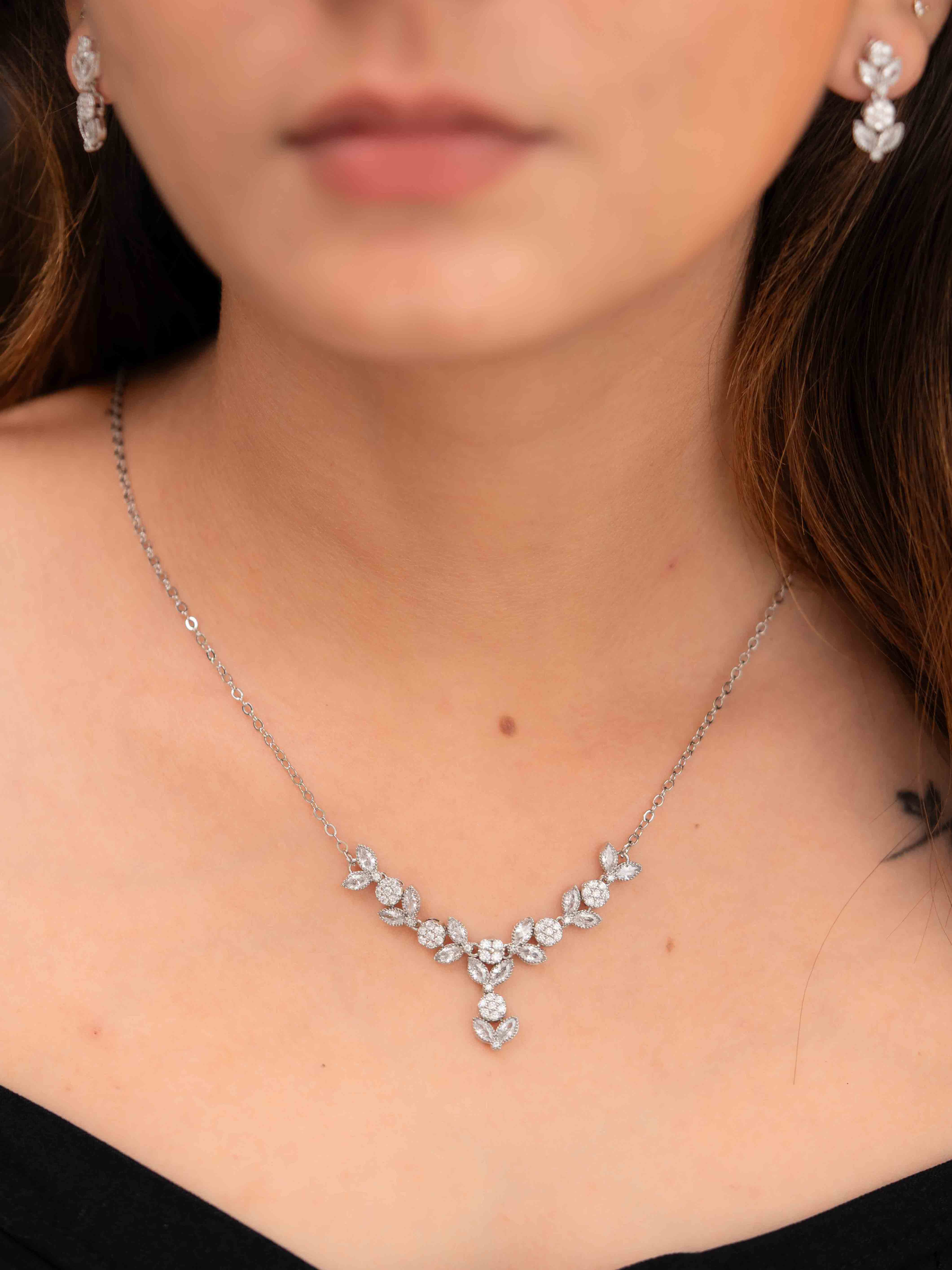 Charm Silver Necklace Set