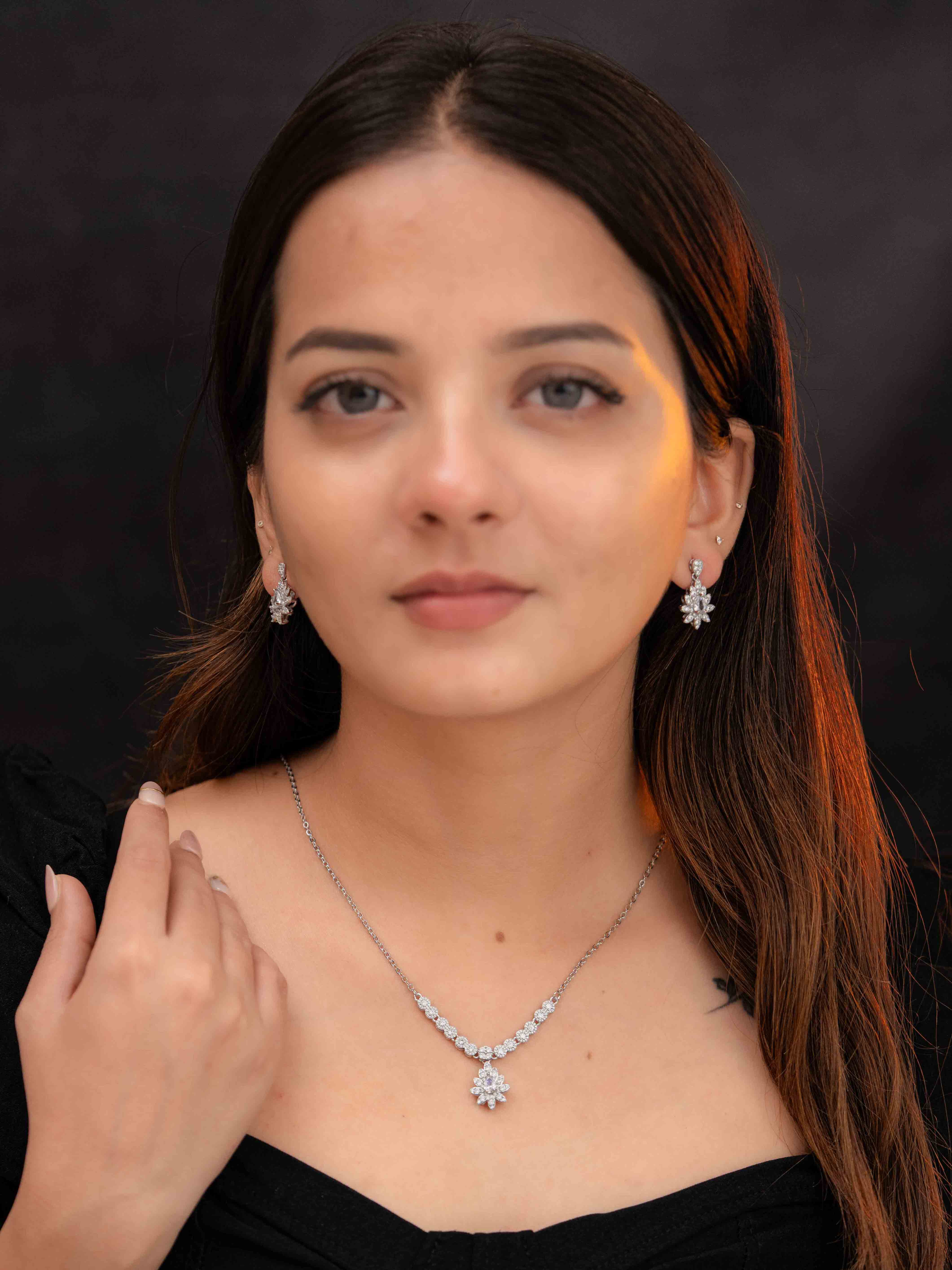 Kyra Silver Necklace Set