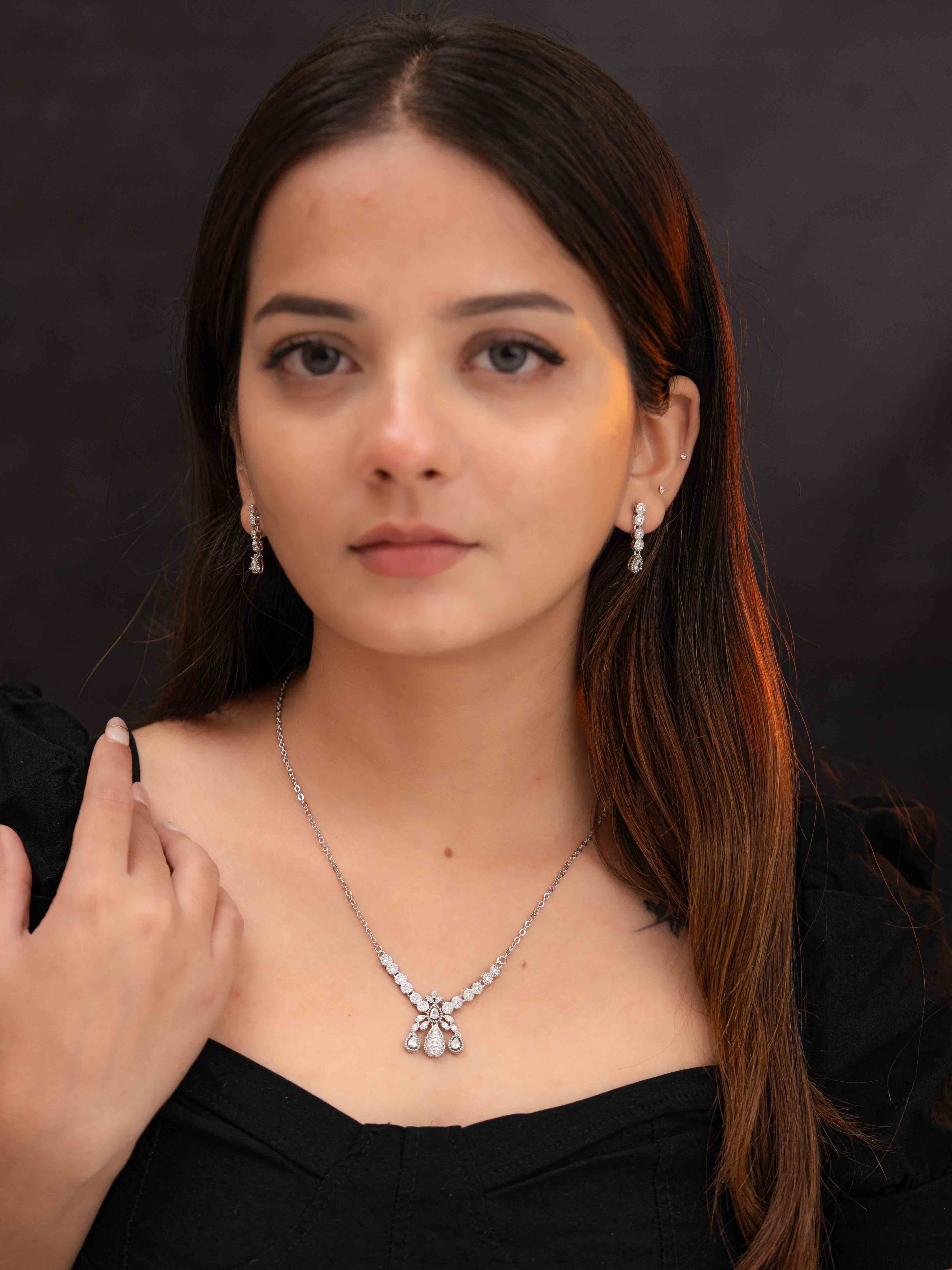 Zeni Silver Necklace Set