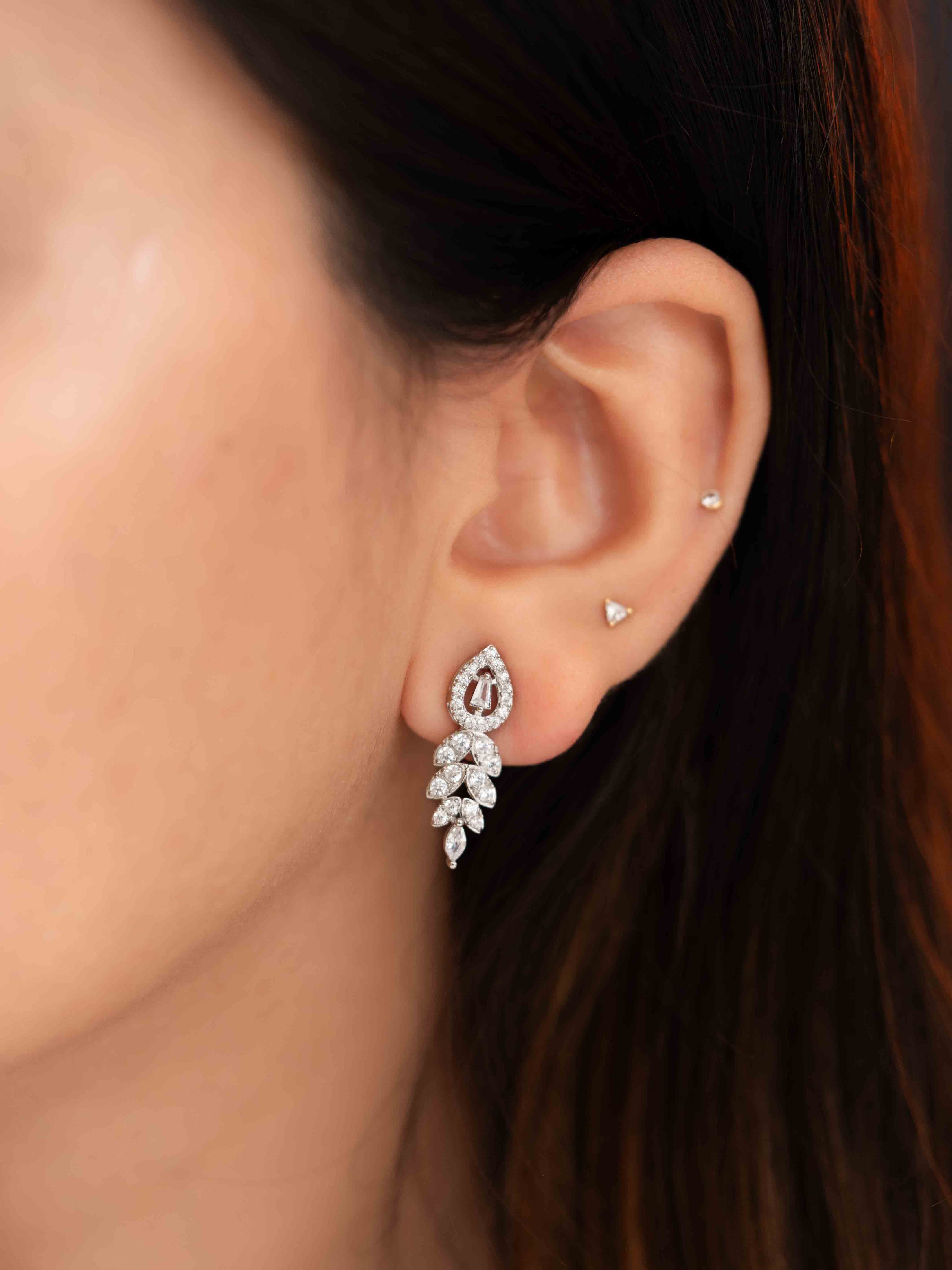 Esha Silver Necklace Set