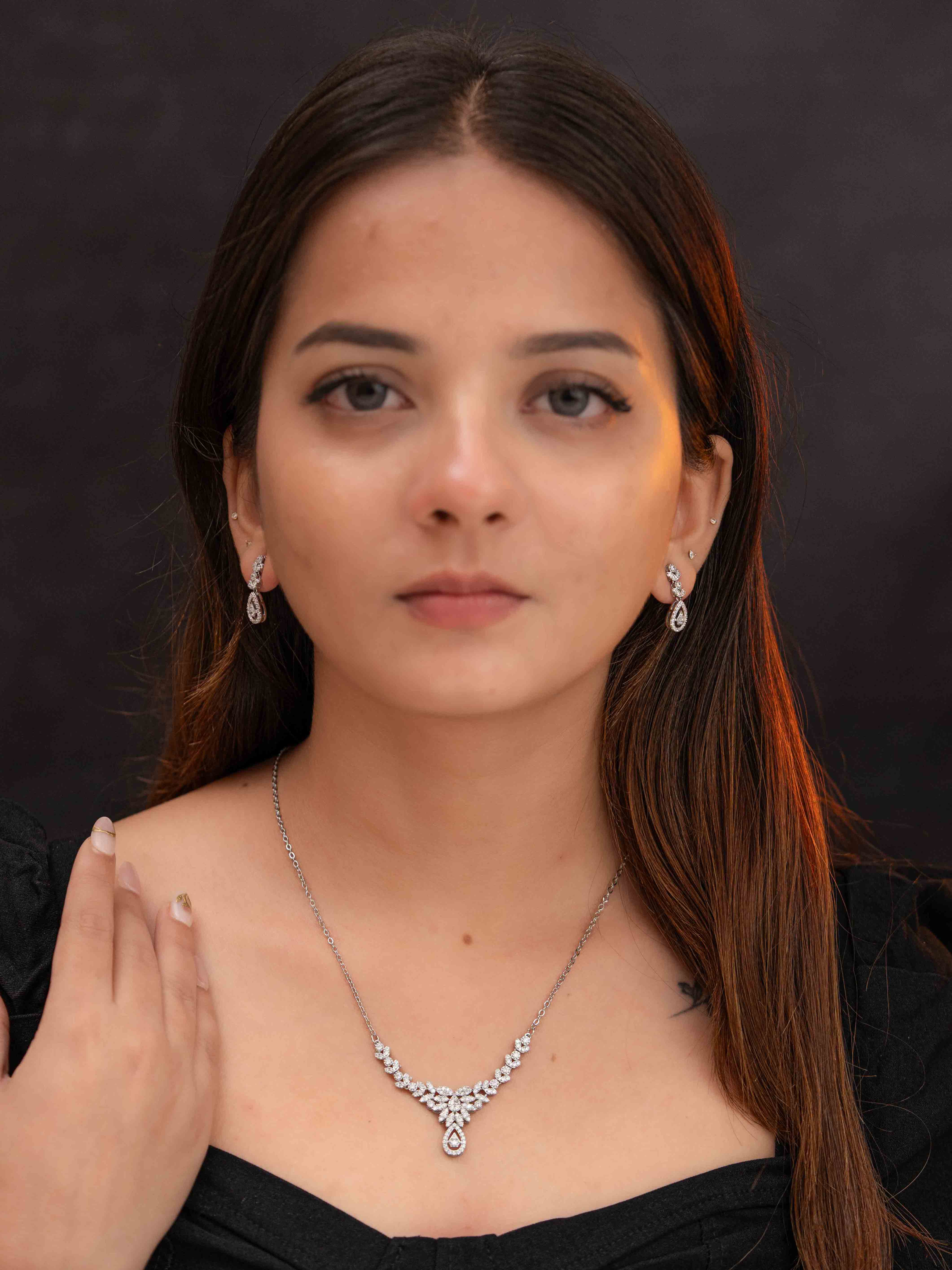 Ishita Silver Necklace Set