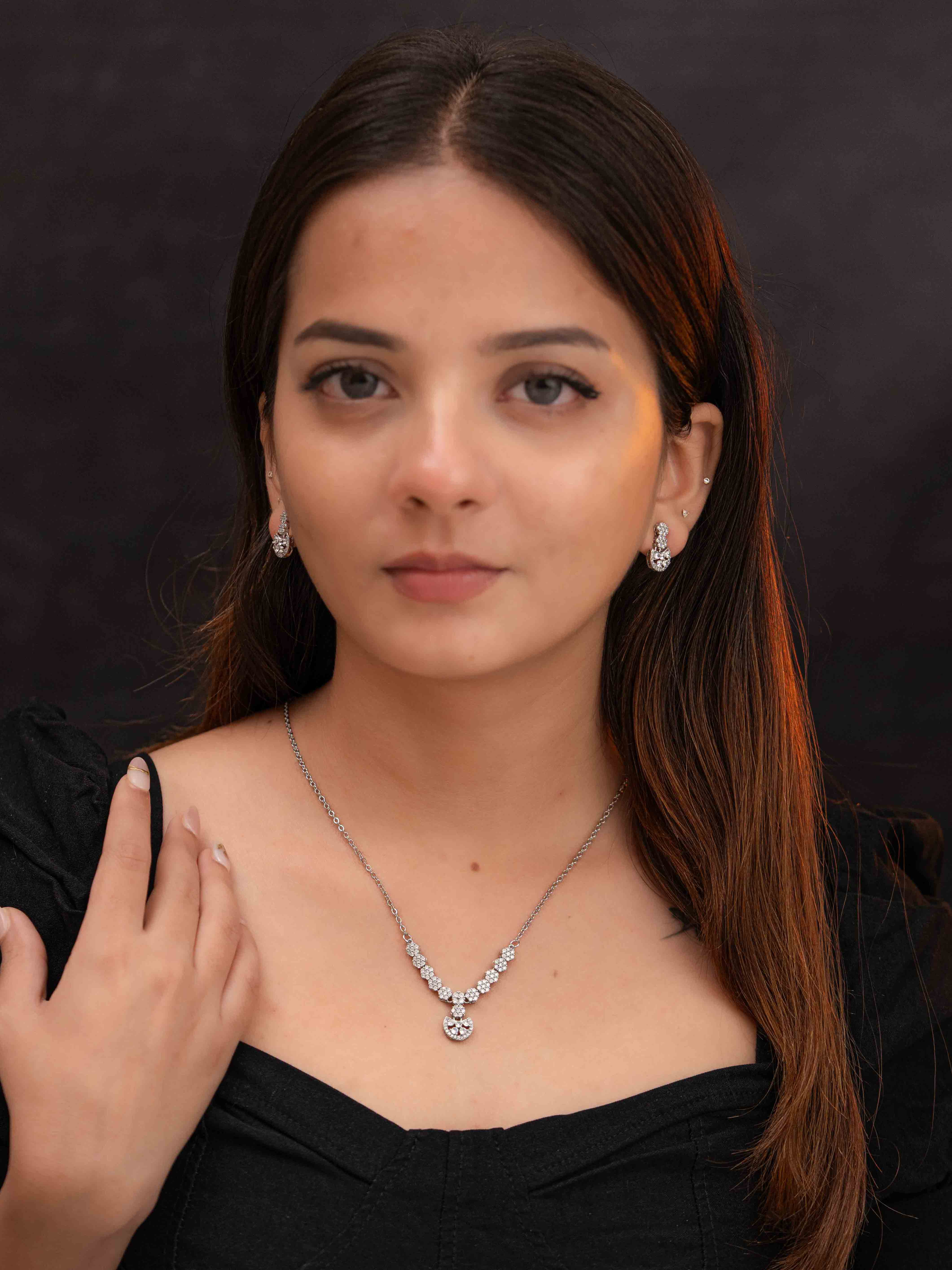 Shruti Silver Necklace Set