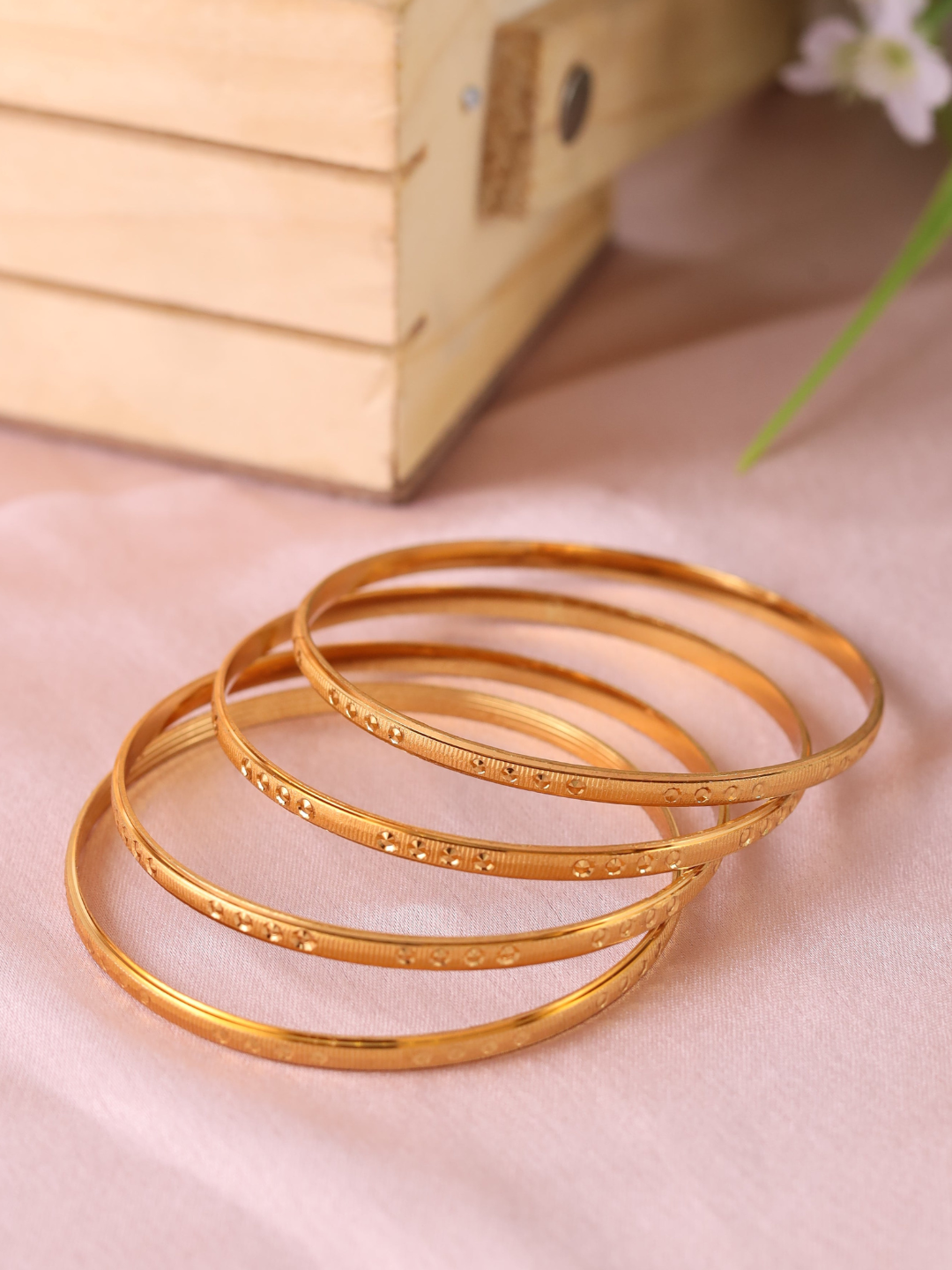 Prisha Bangle ( Set of 4)