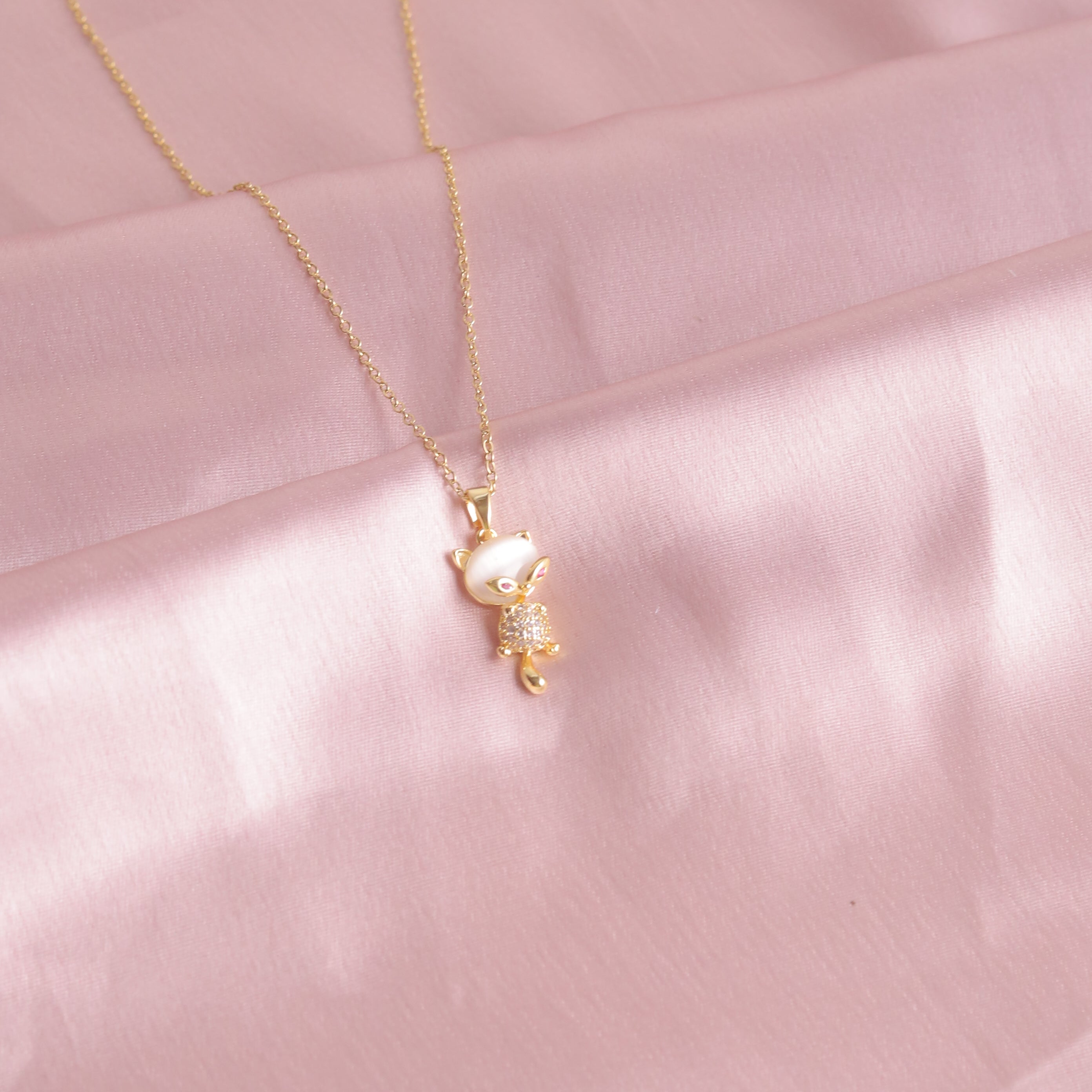 Chloe necklace