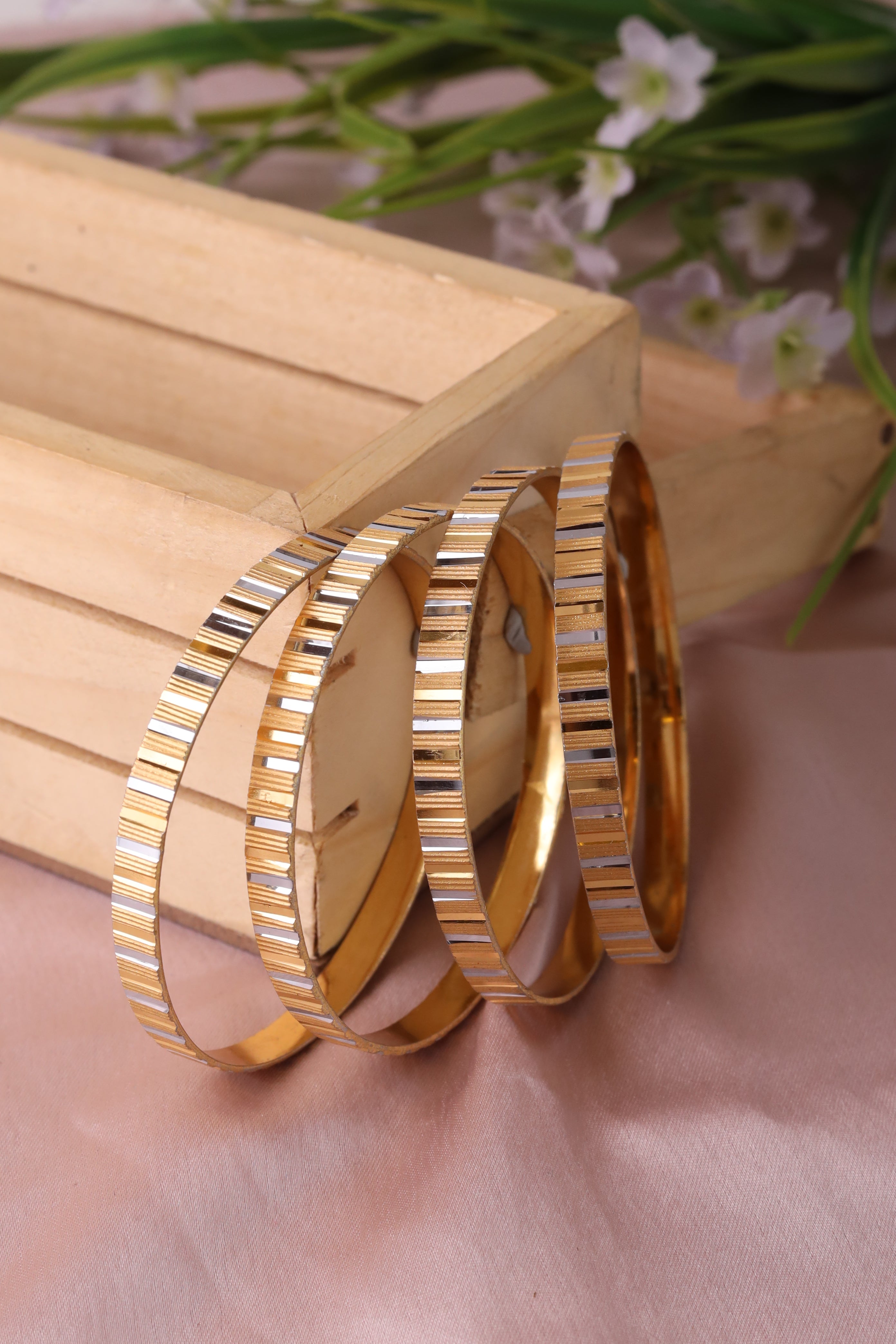 Amaira Bangle   ( Set of 4 )