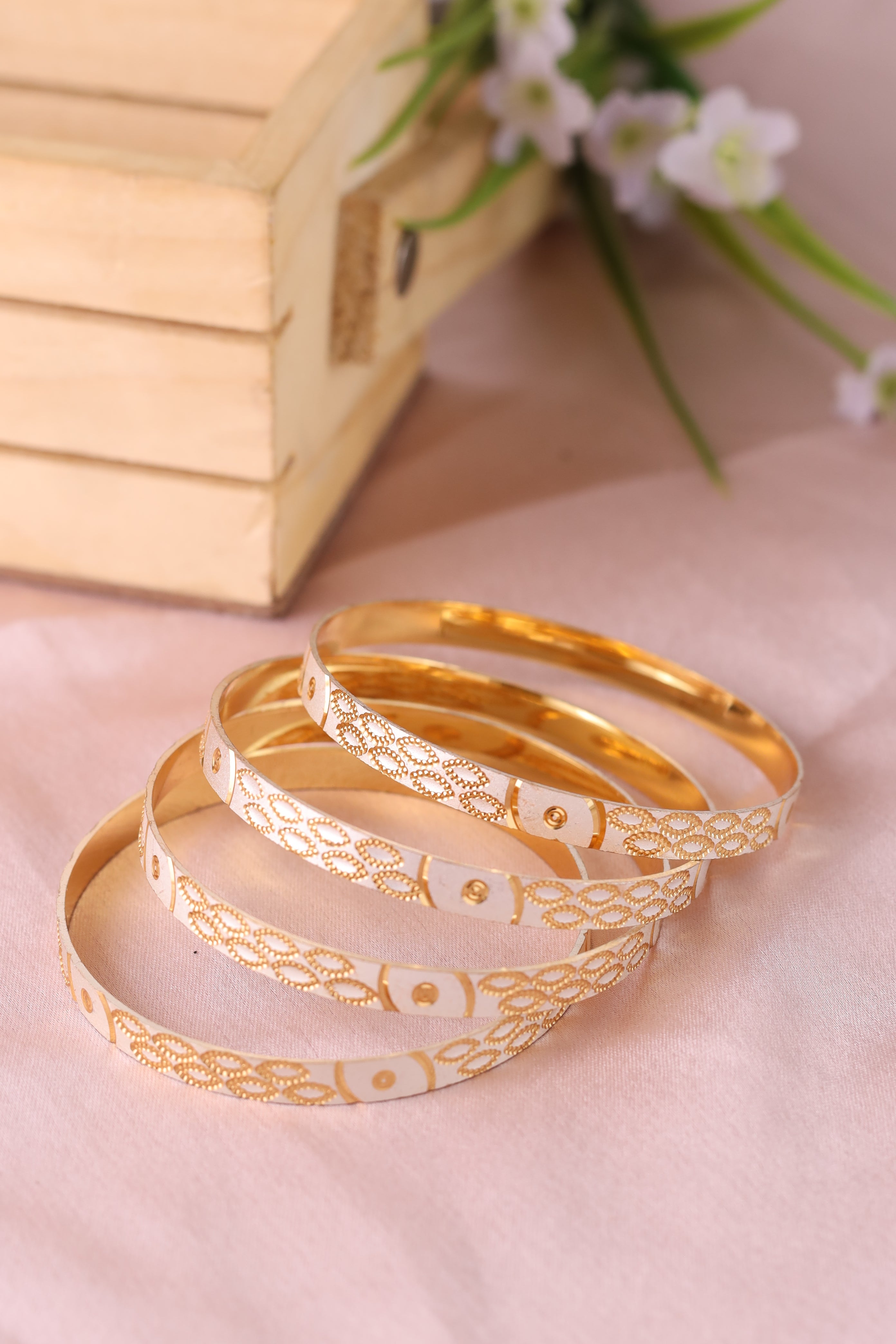 Kritika Bangle  ( Set of 4 )