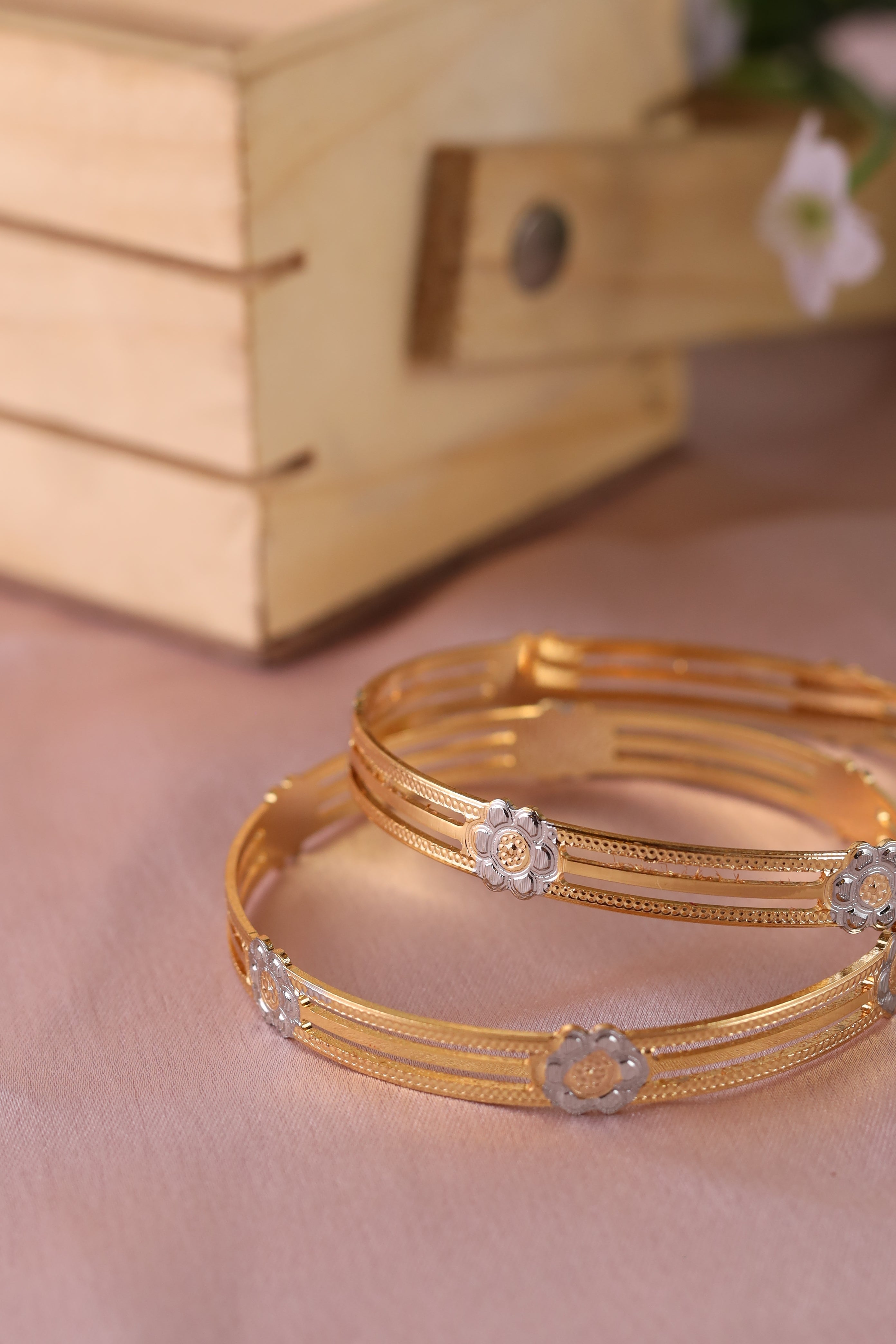 Manubhai Jewellers Bala Gold Bangles Manubhai Jewellers Gold