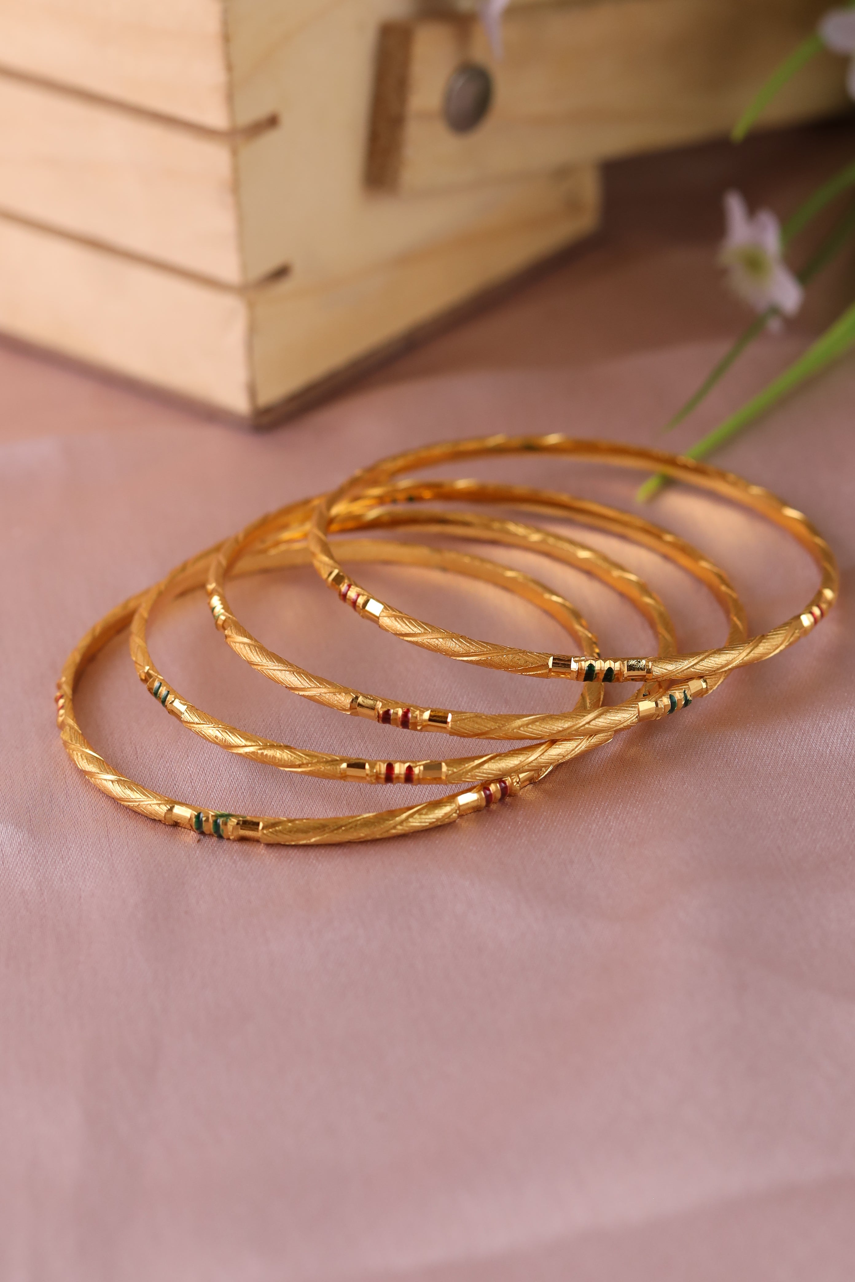 Sushmita Bangle ( Set of 4)