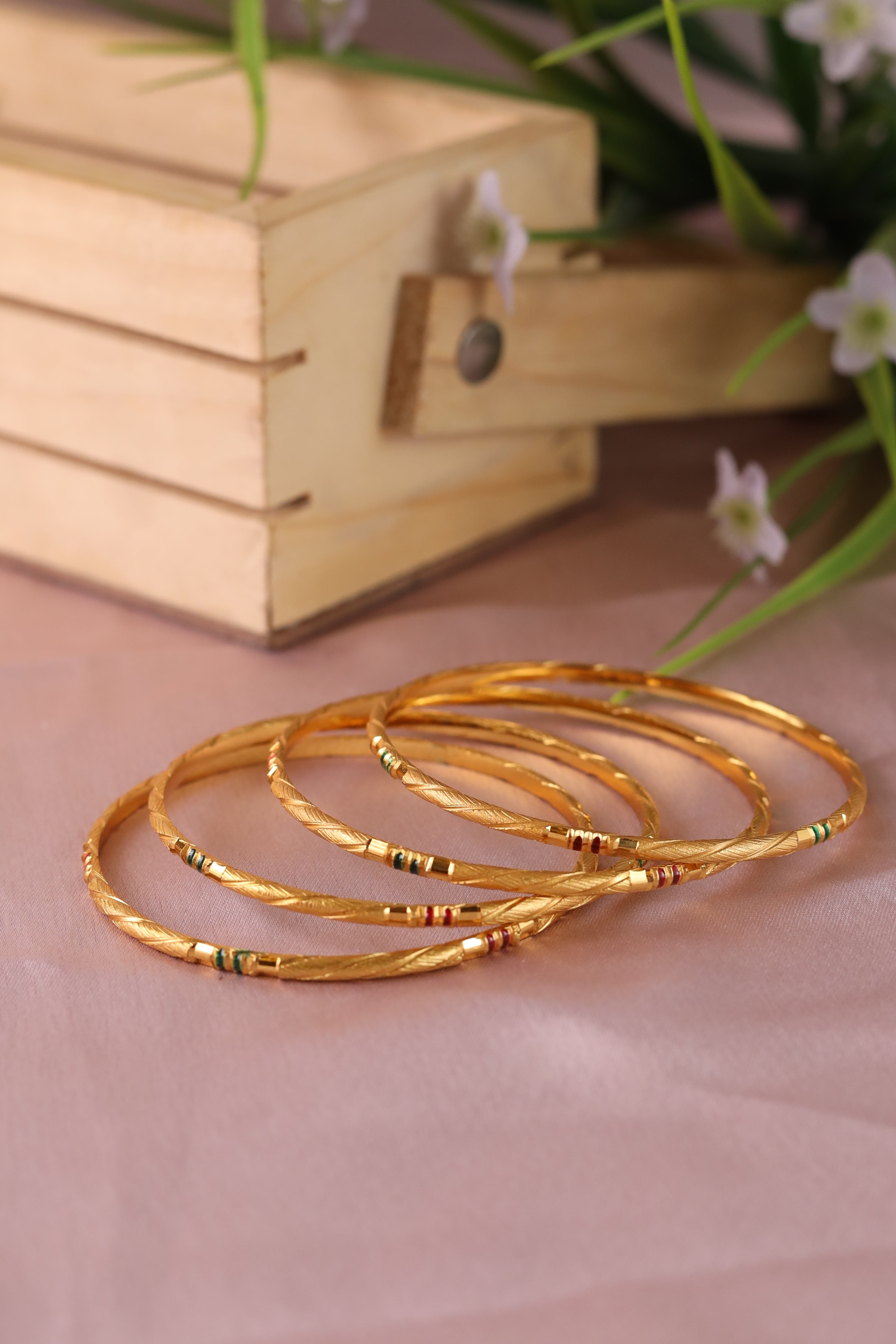 Sushmita Bangle ( Set of 4)