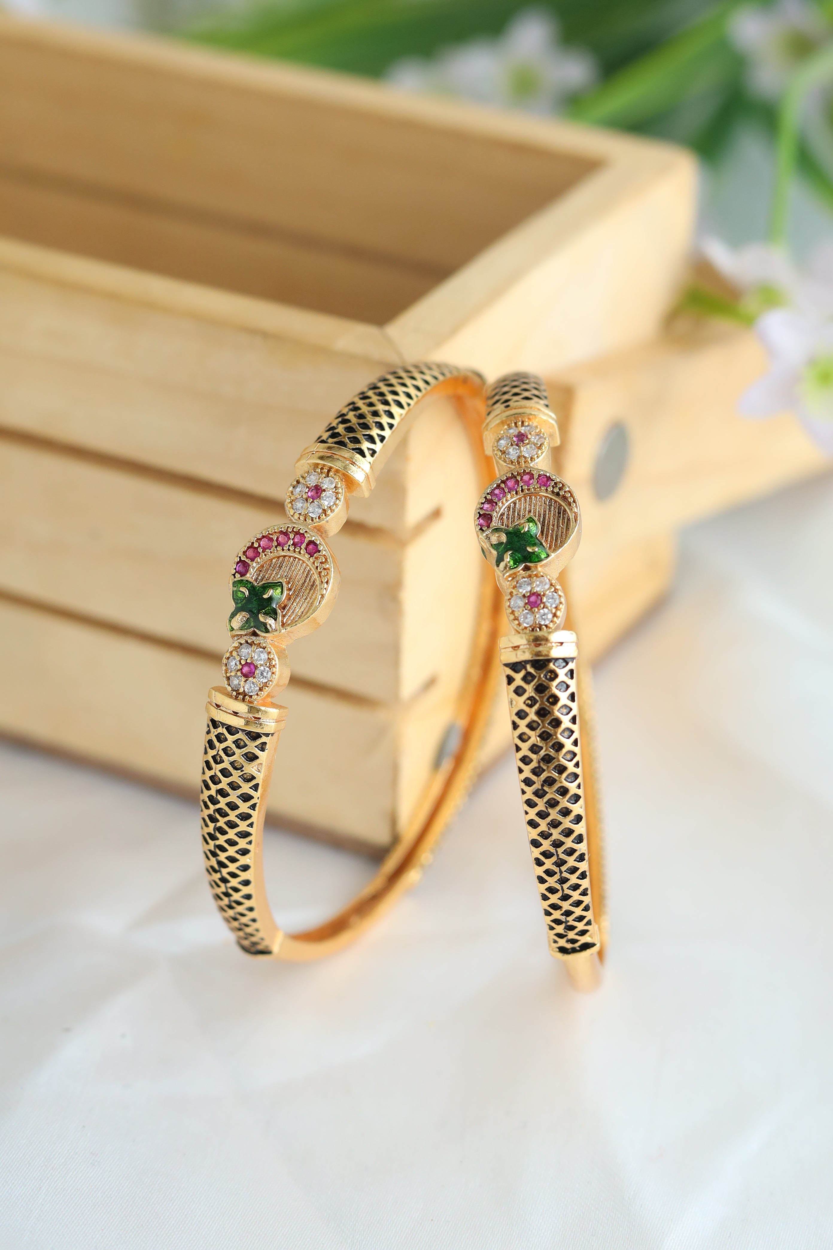 Sapna Bangle. ( Set of 2 )