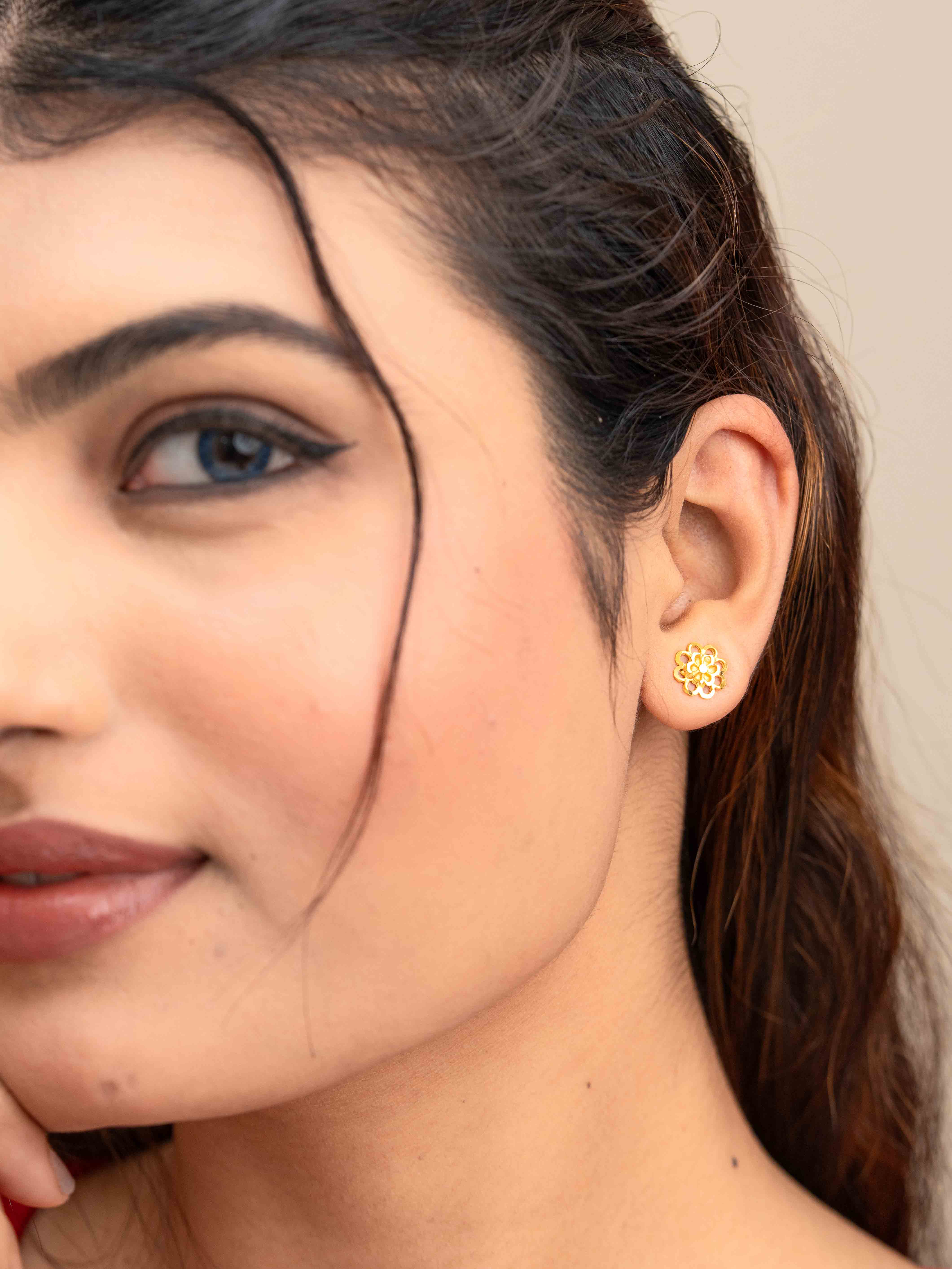 Raghvi Kudi Earrings