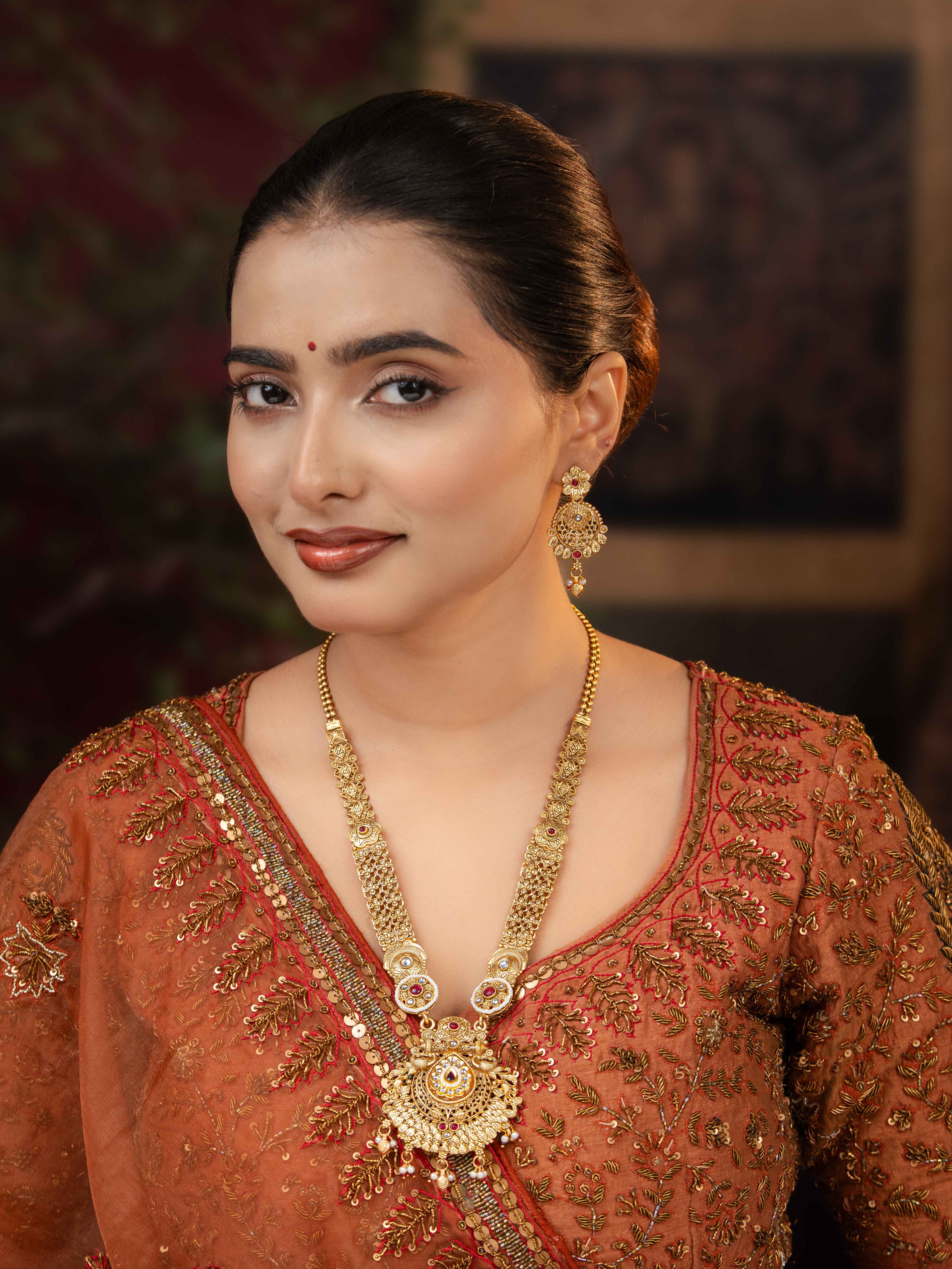 Pranika Necklace Set