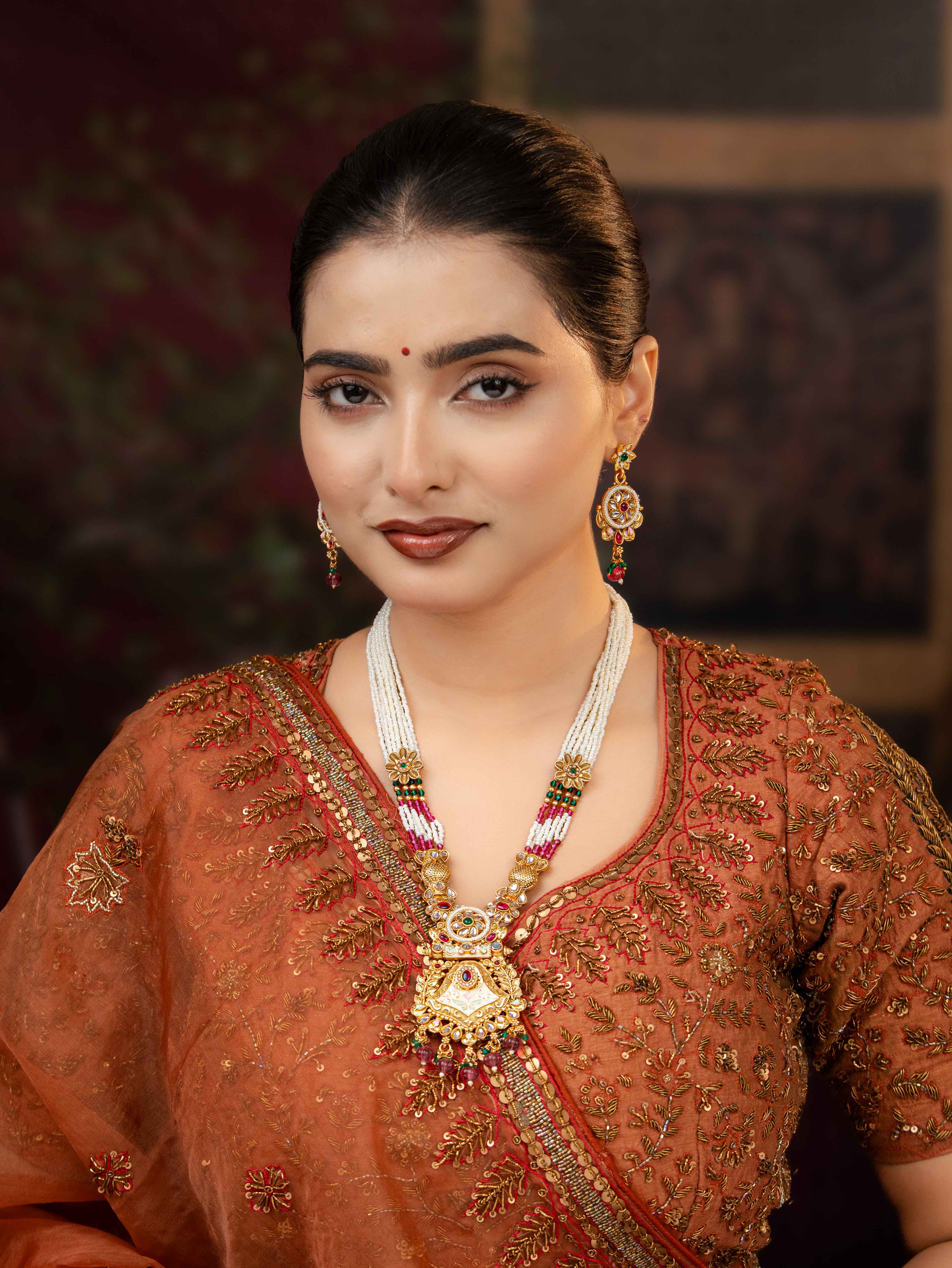 Noorvanshi Necklace Set