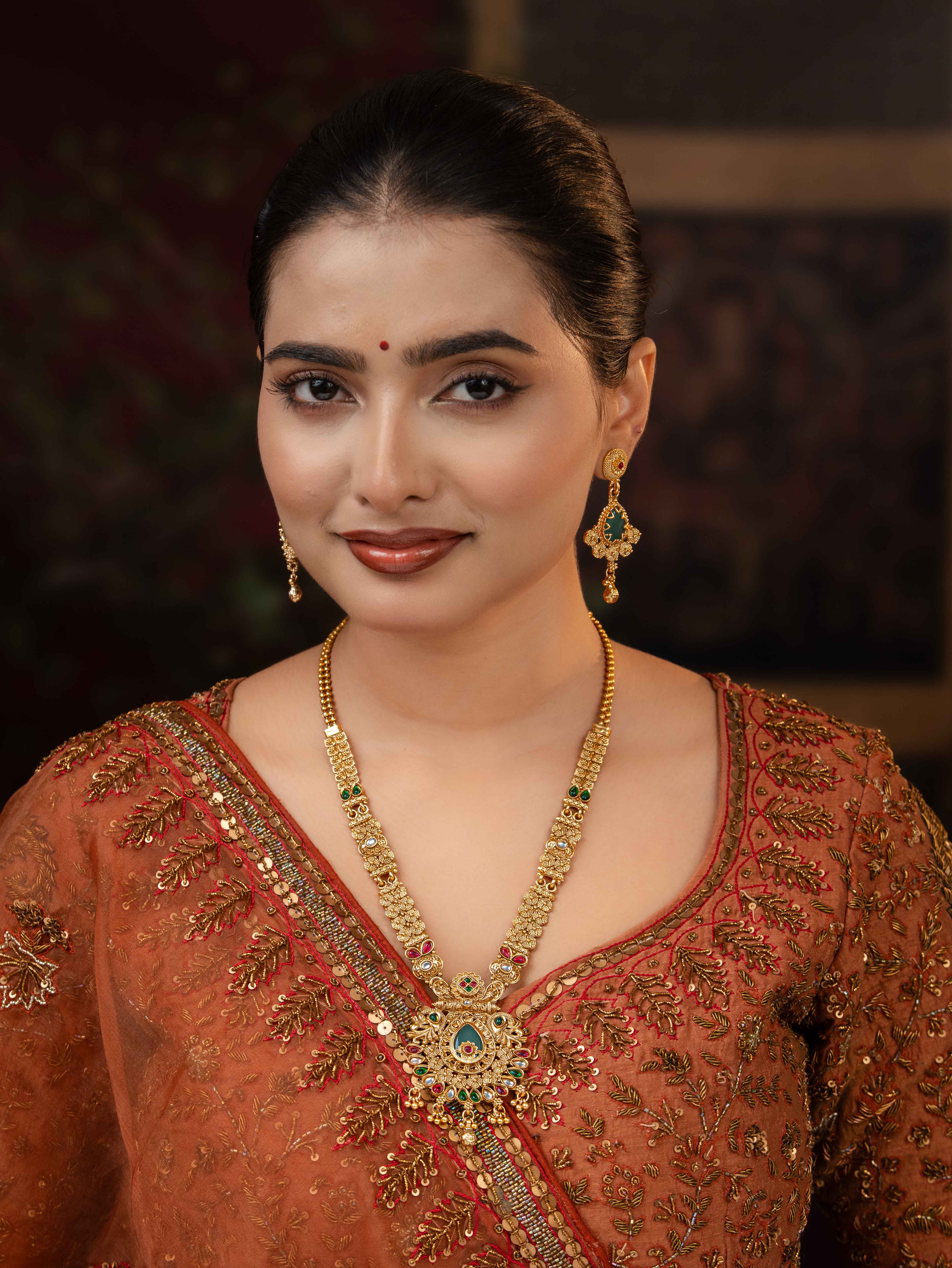 Charvika Necklace Set