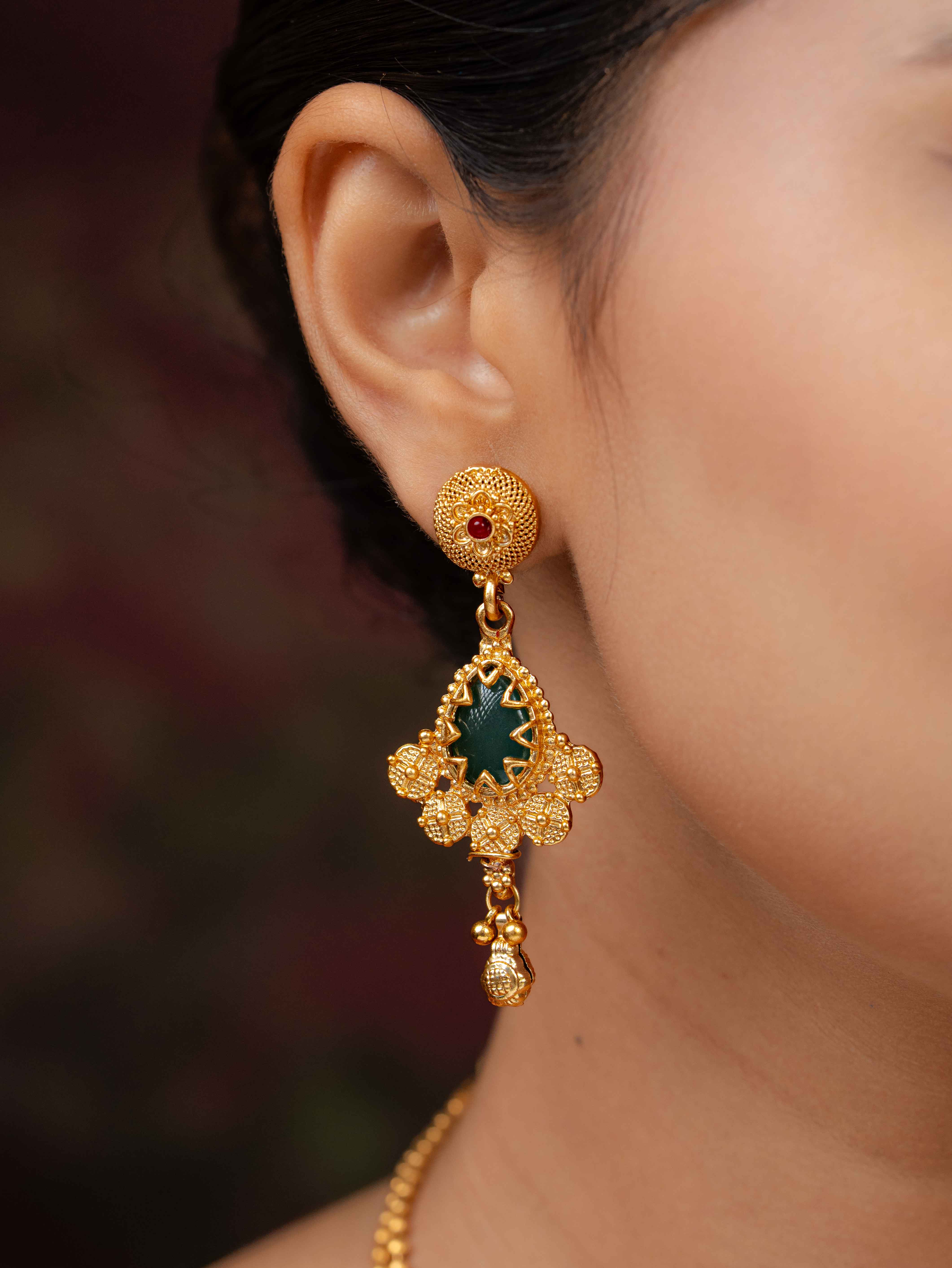 Charvika Necklace Set