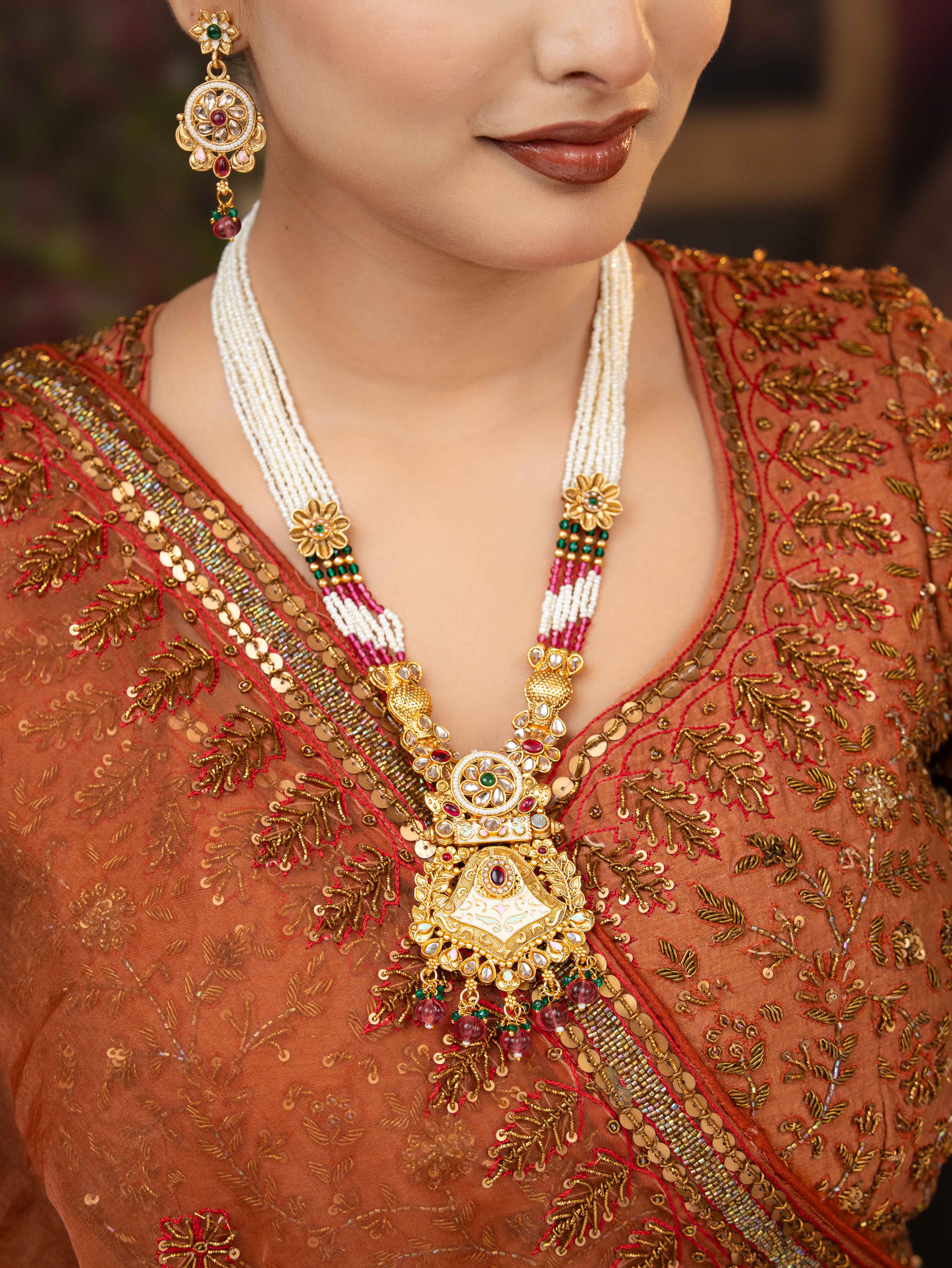 Noorvanshi Necklace Set