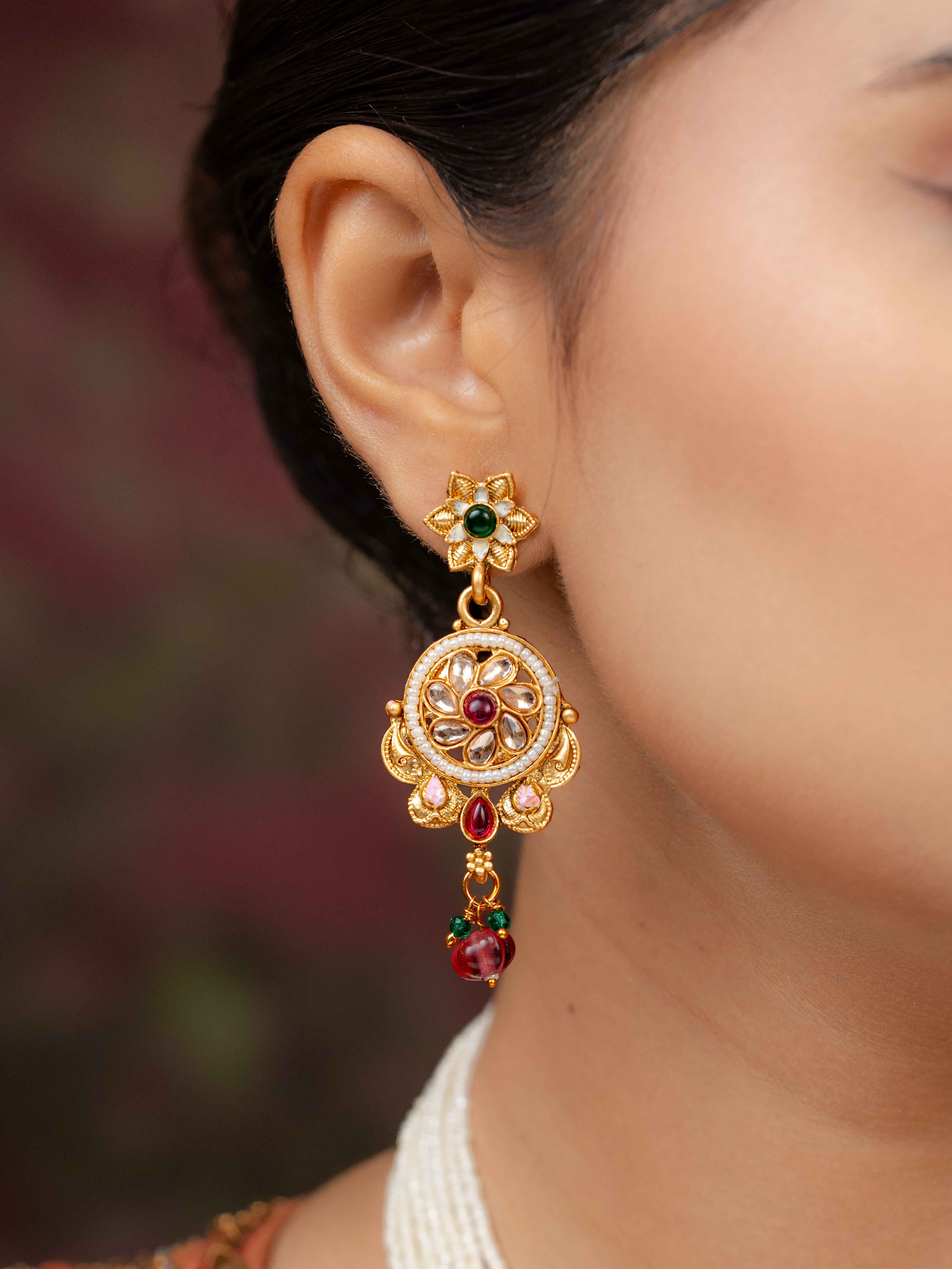 Noorvanshi Necklace Set