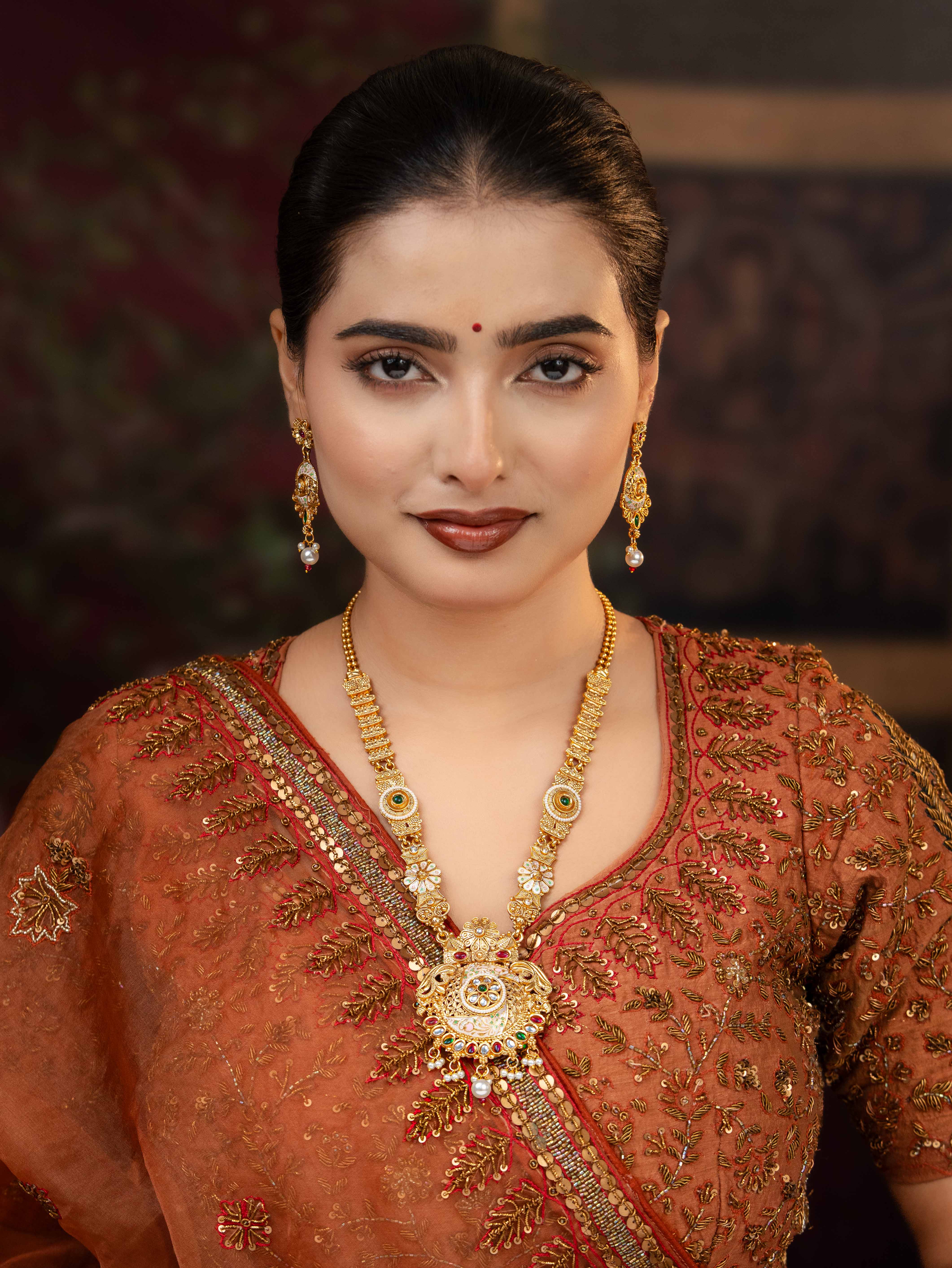 Eshita Necklace Set