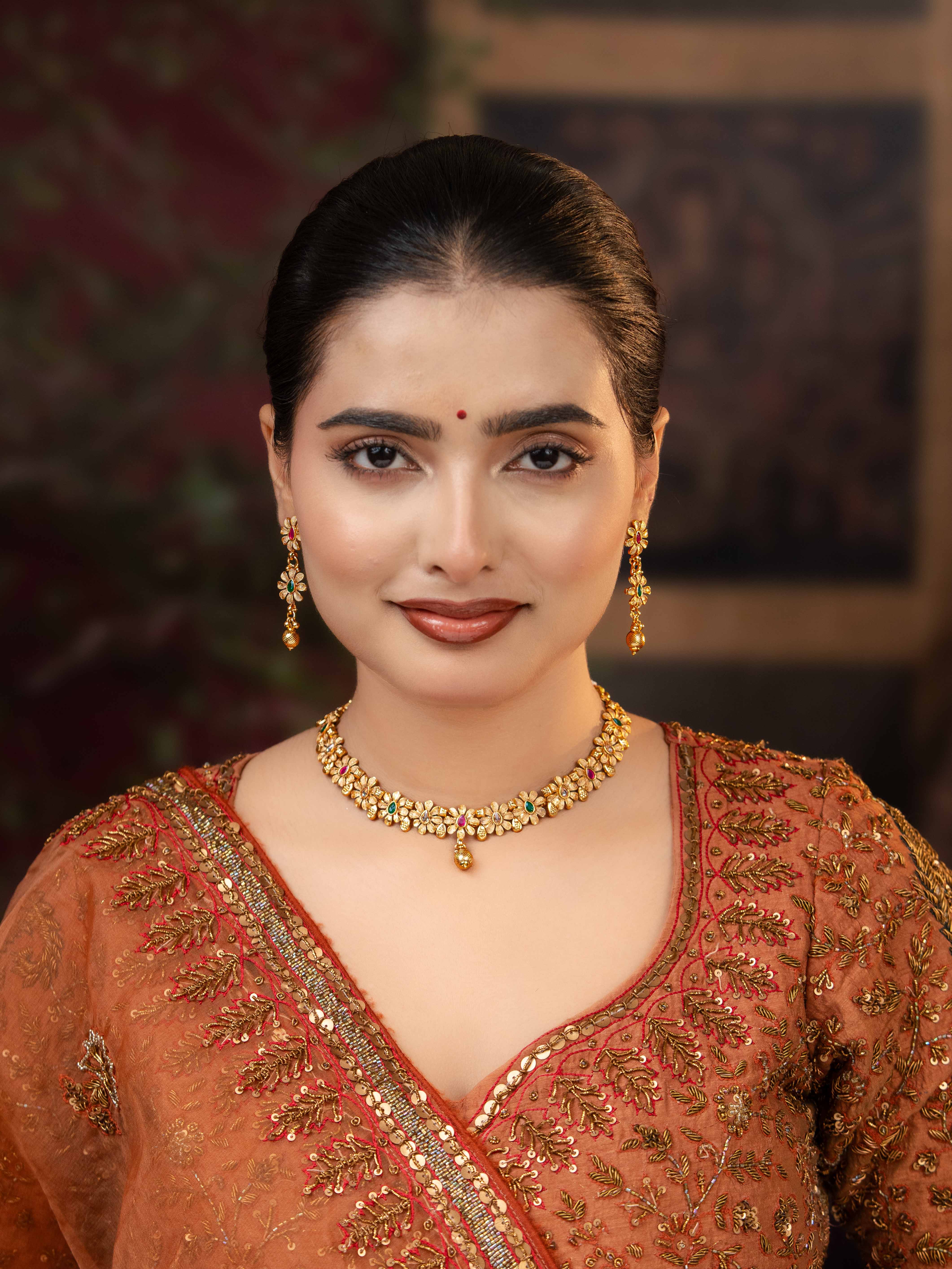Ratnavali Necklace Set