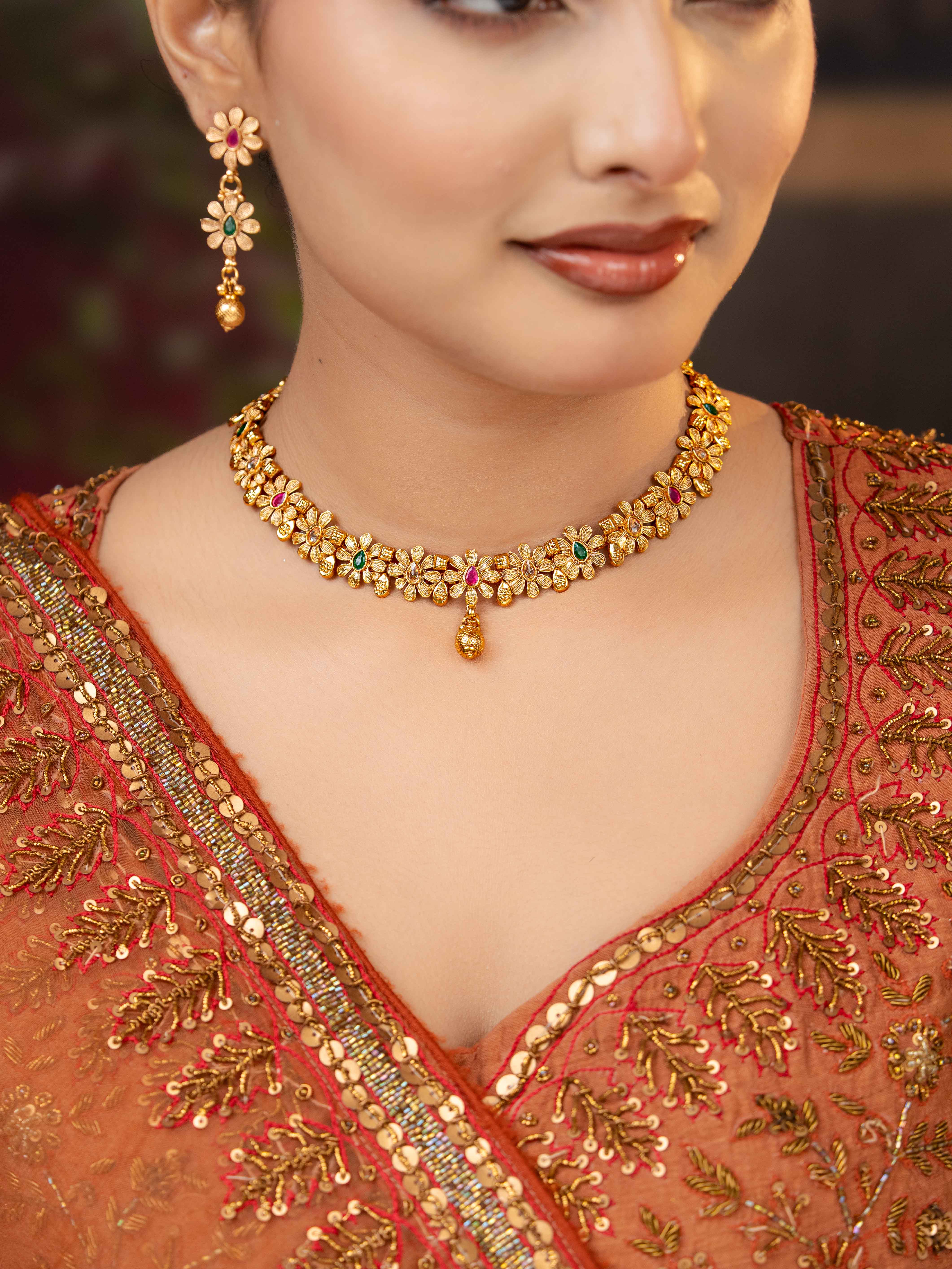 Ratnavali Necklace Set