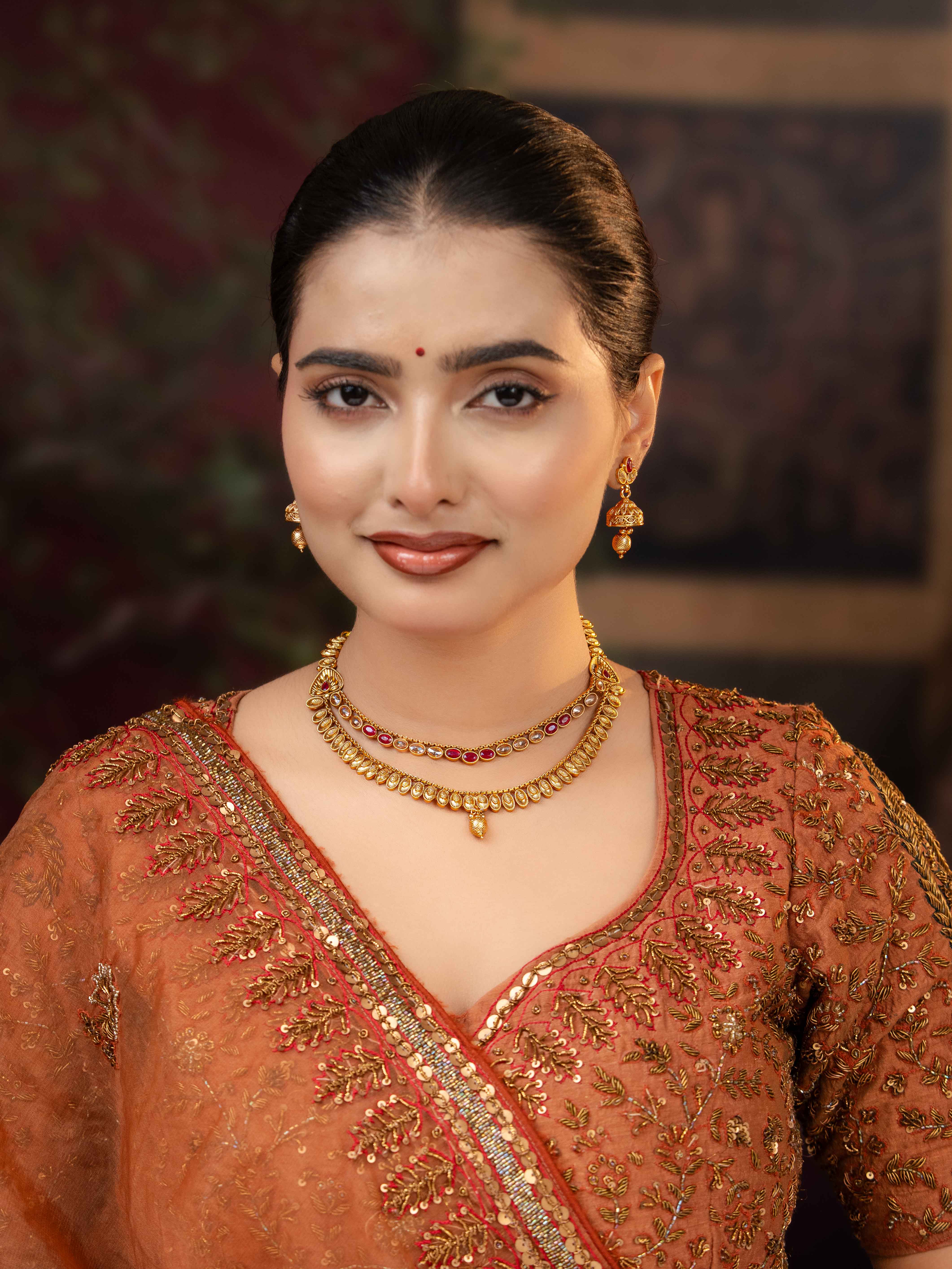 Vamika Necklace Set
