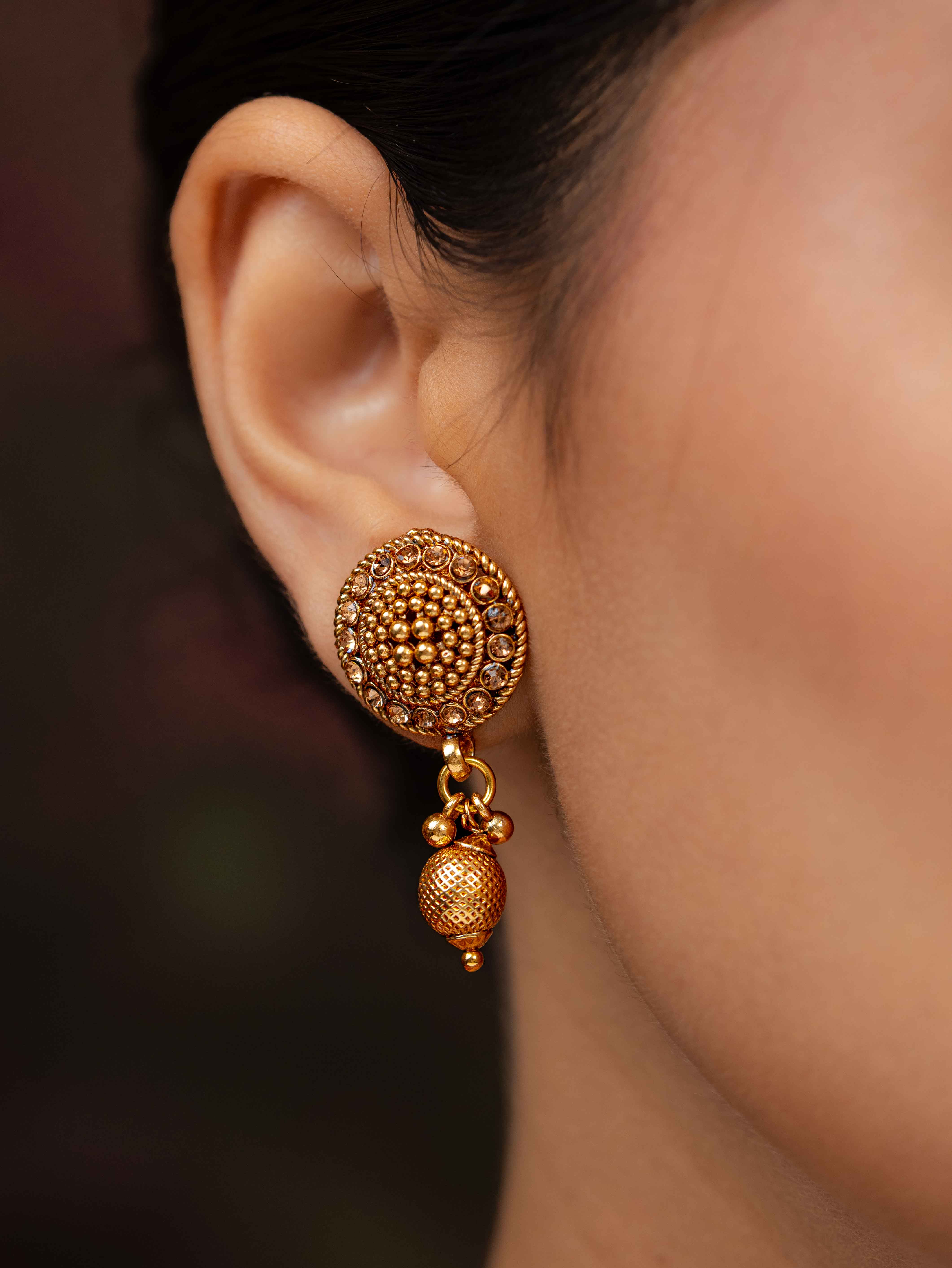 Jivika Necklace Set