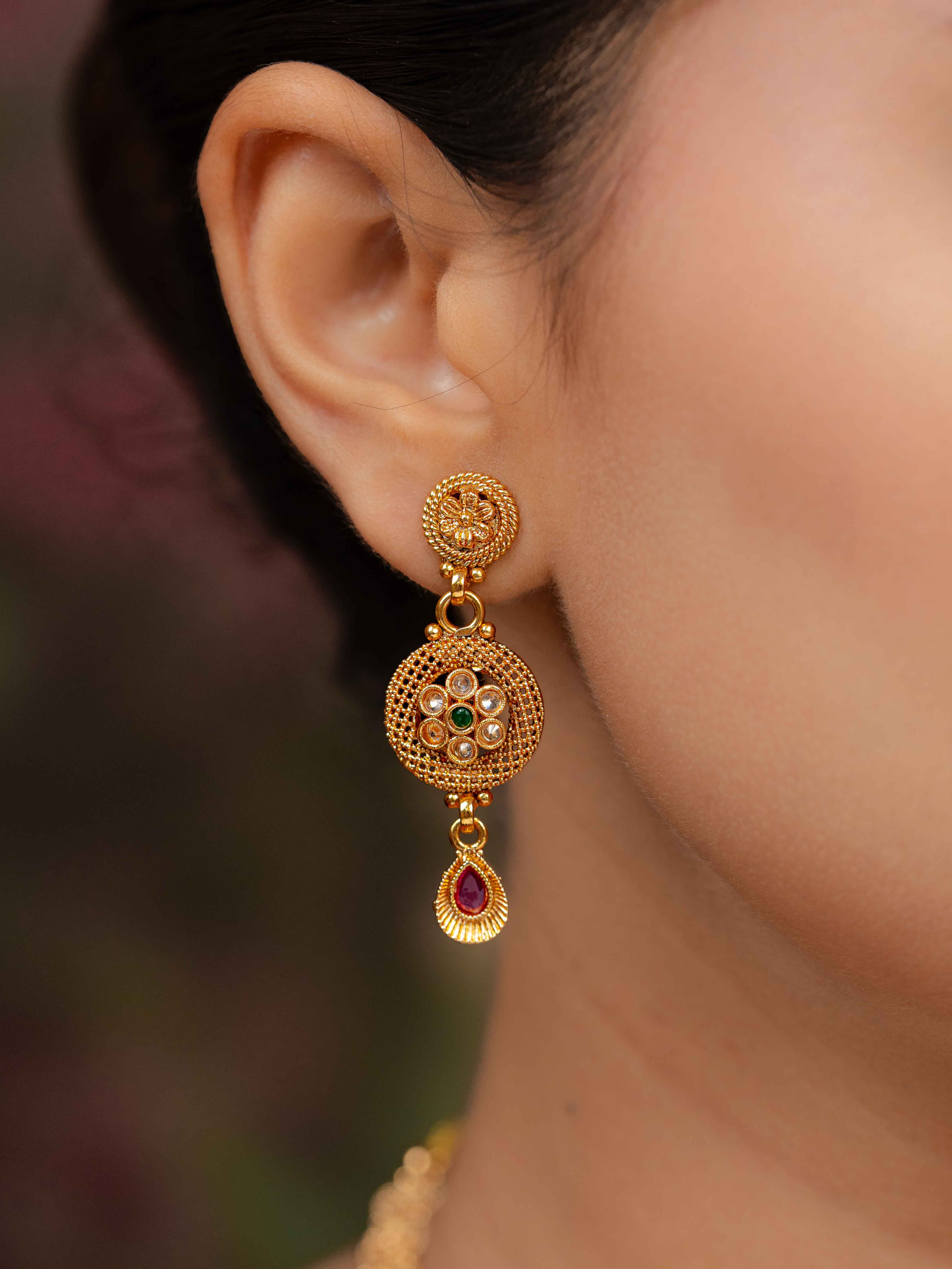 Dakshita Necklace Set