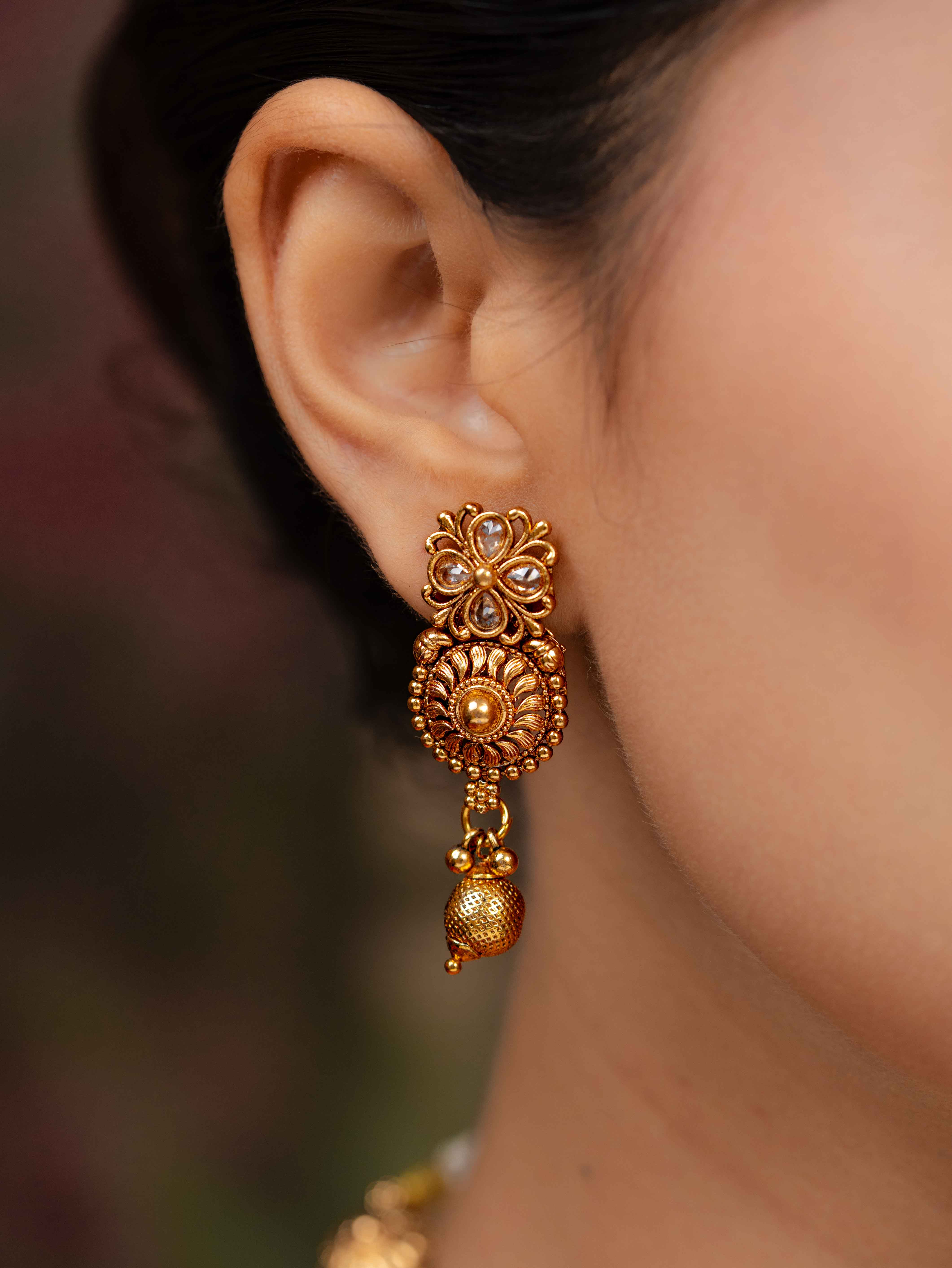 Devika Necklace Set