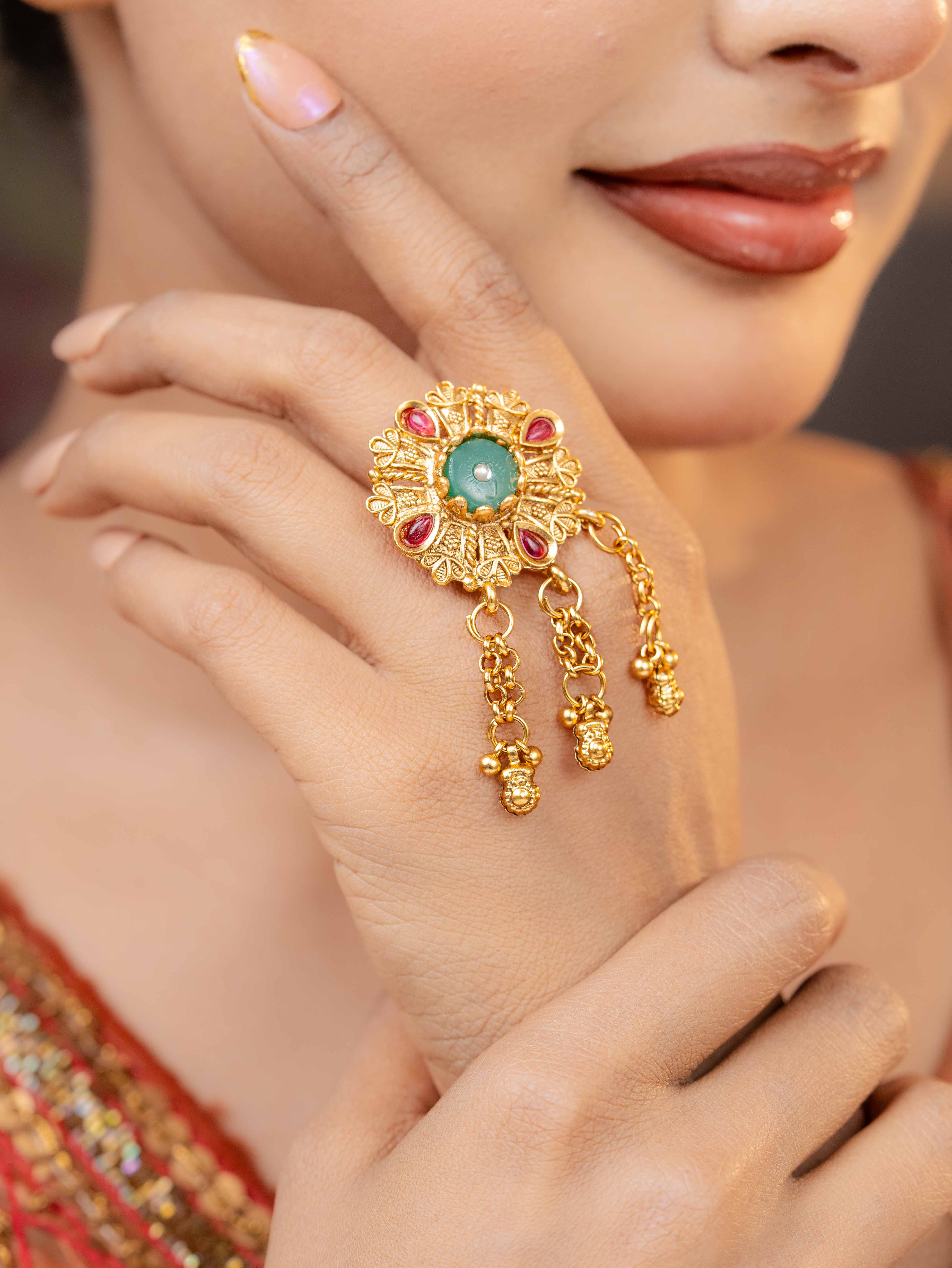 Vedika Adjustable Ring