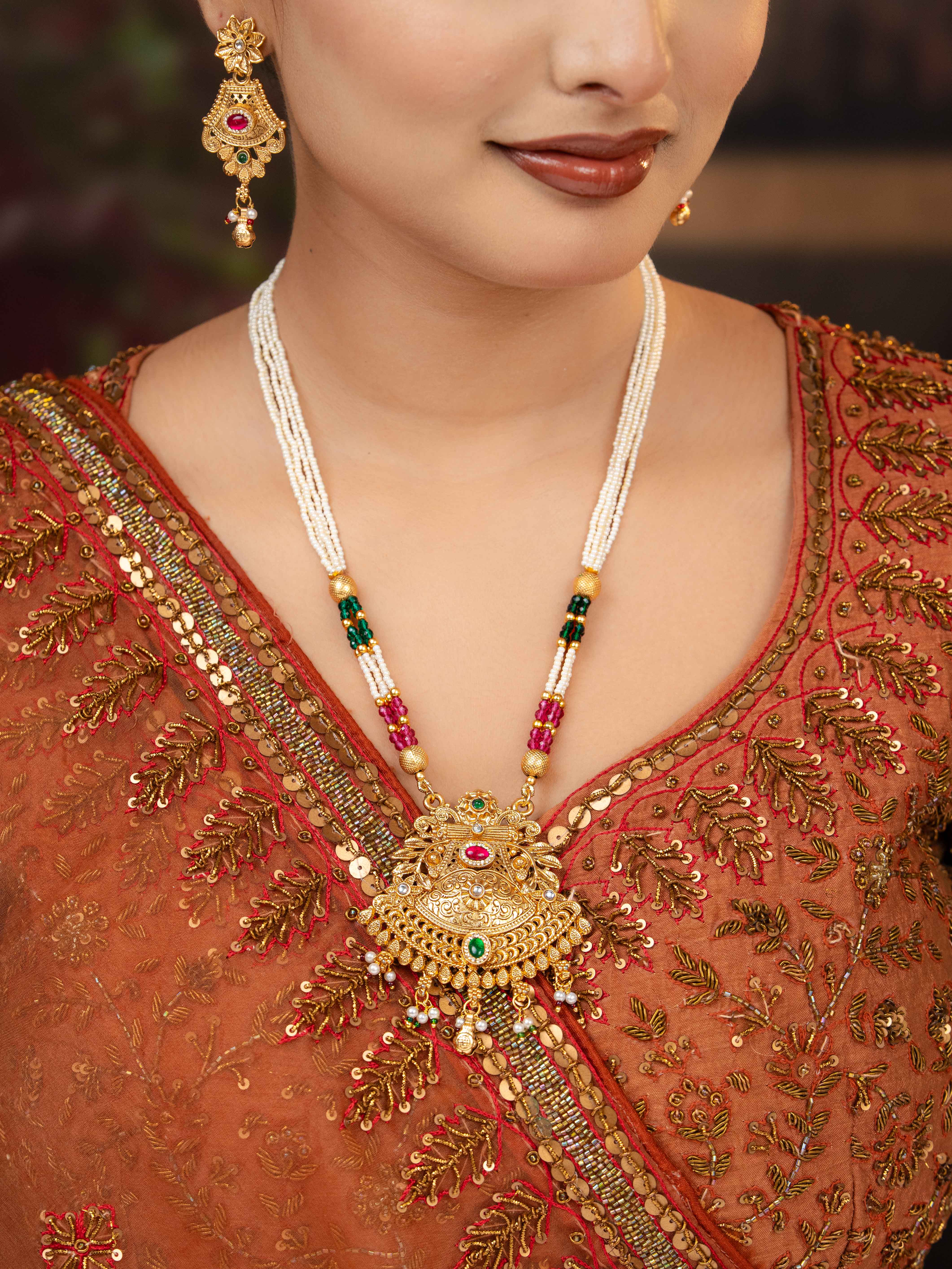 Meherang Necklace Set