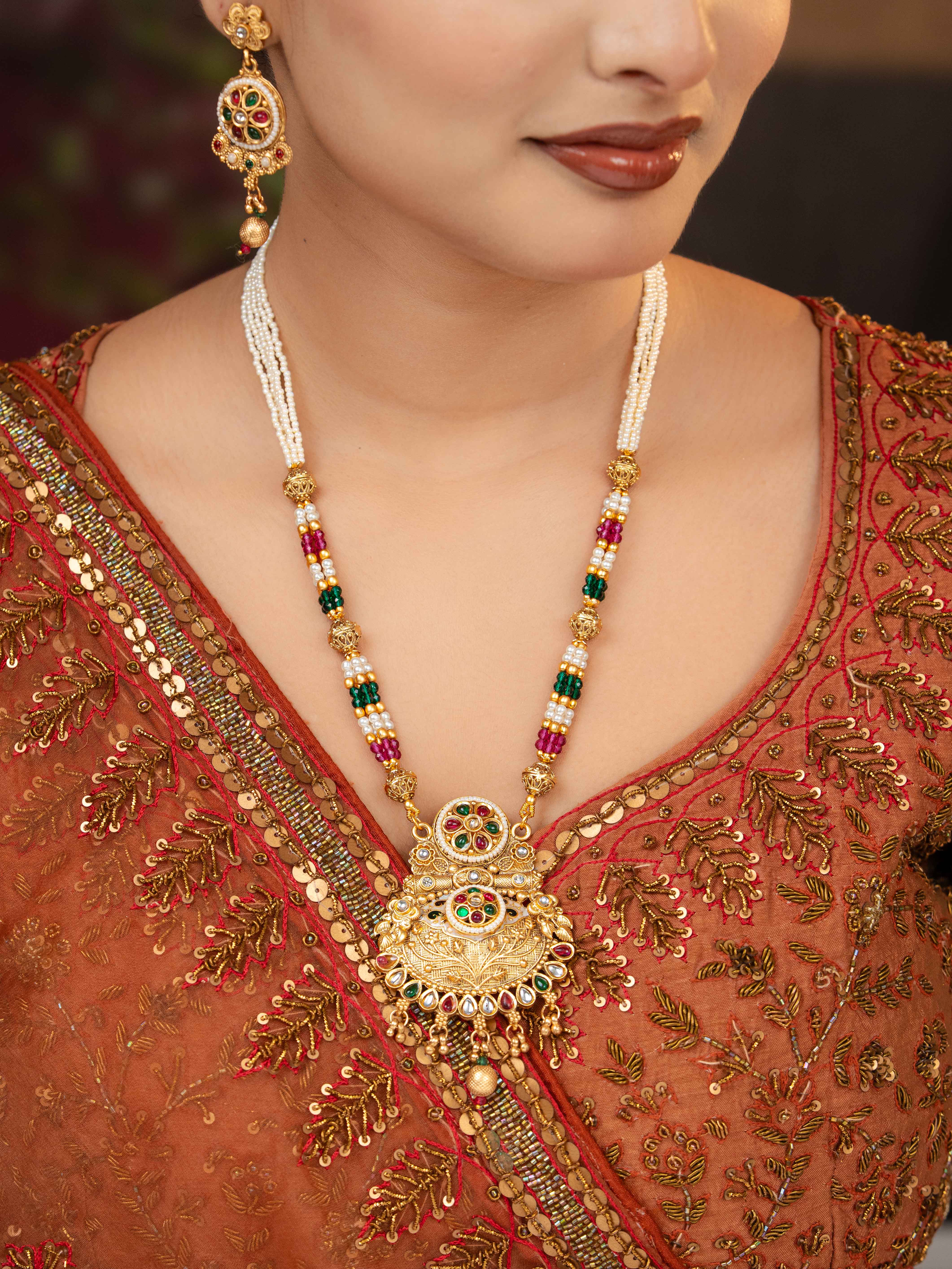 Kanakriti Necklace Set