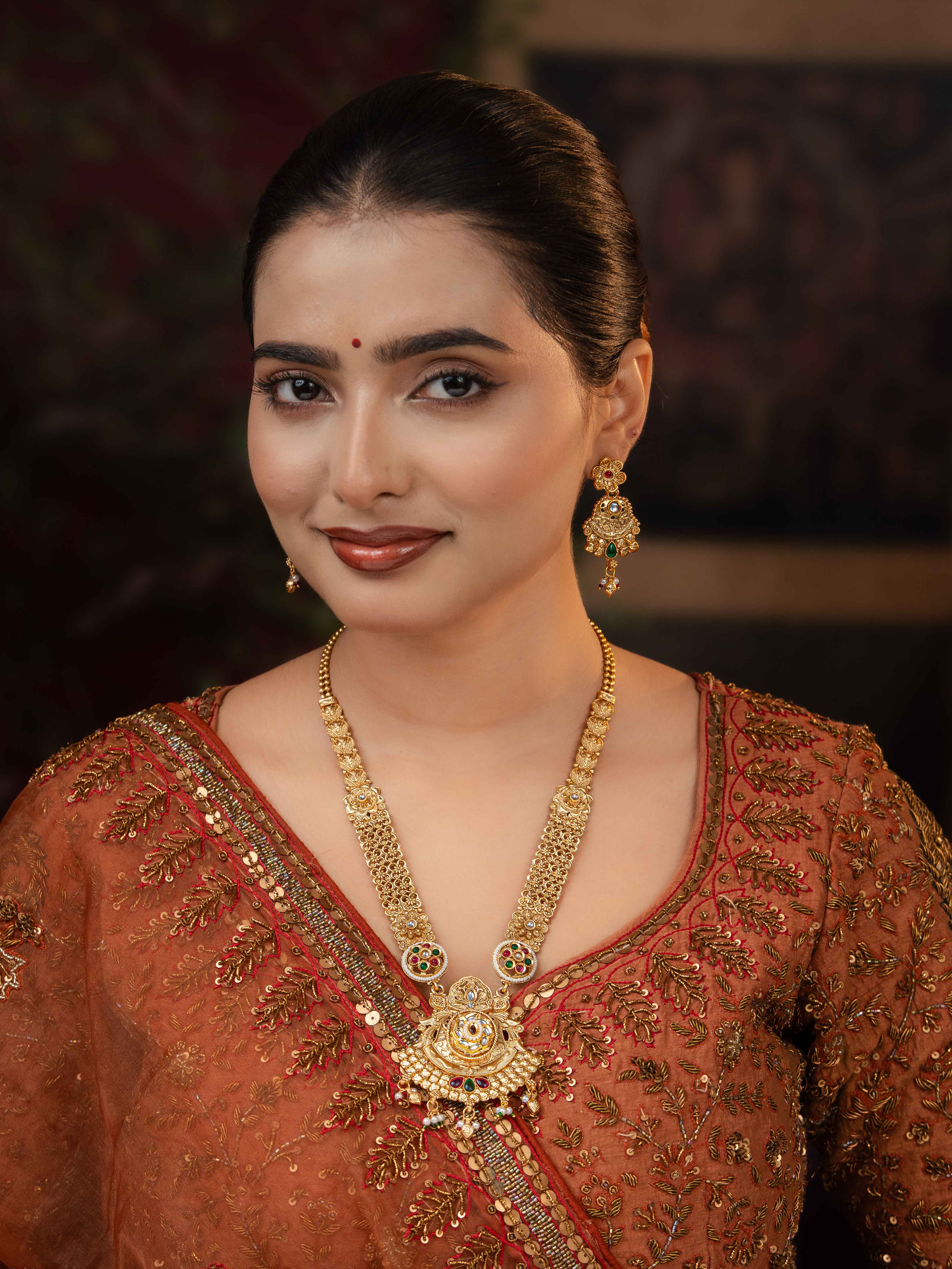 Viraaya Necklace Set