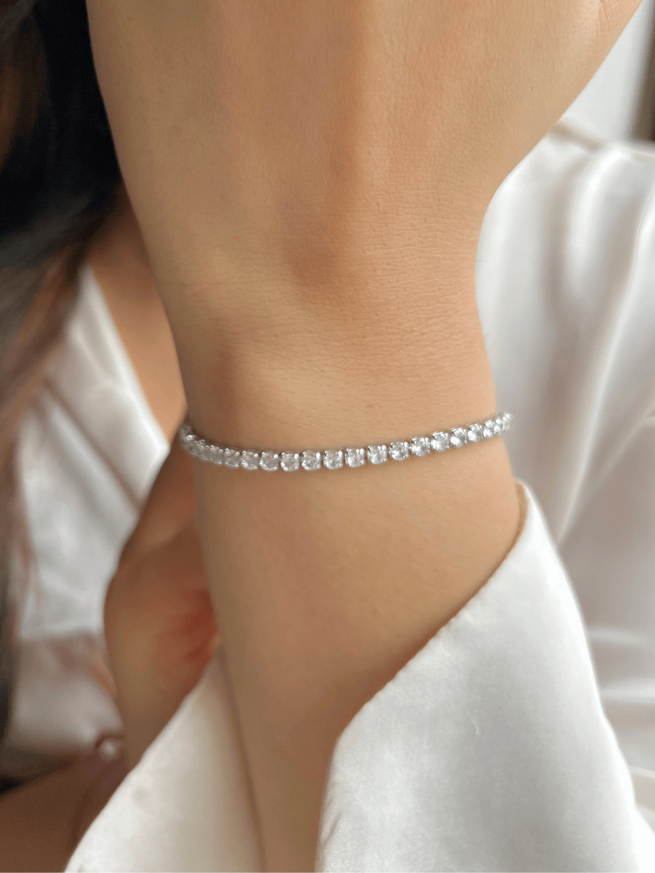 Timeless American Diamond Single Line Bracelet - Zeraki Jewels 
