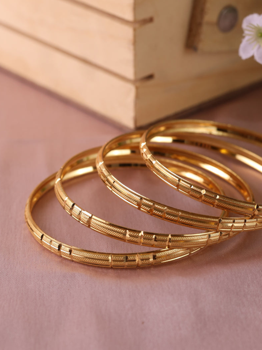 Radhika Bangle ( Set of 4)