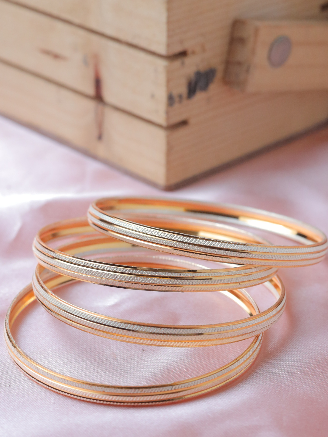 Urvi Bangle. (Set of 4)