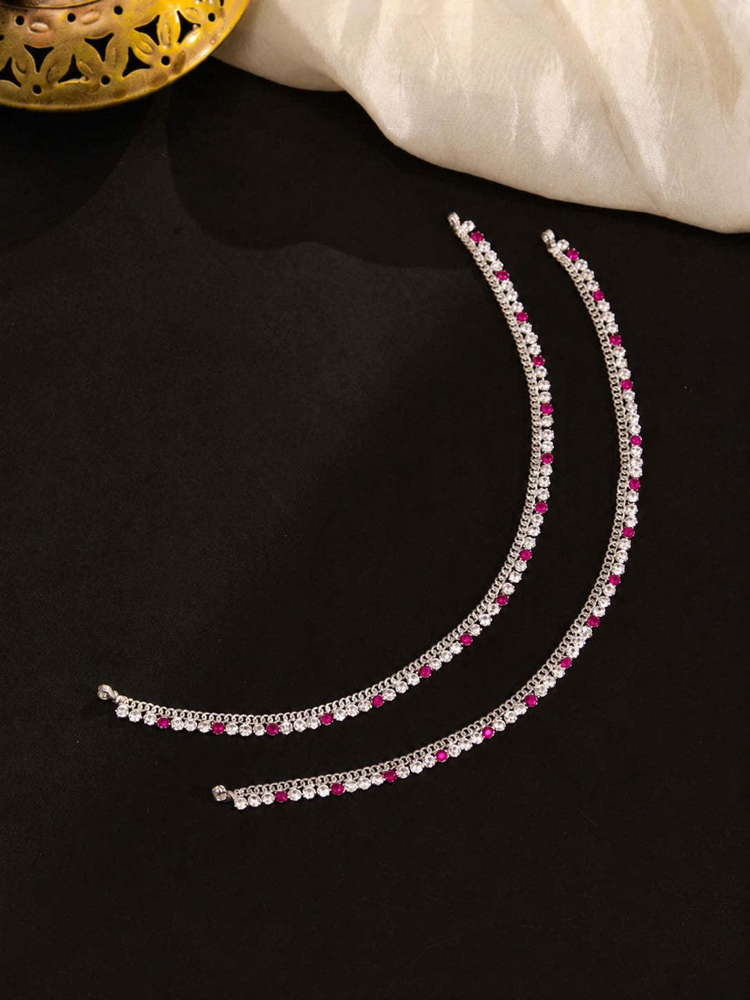 Nayomi Silver Payal (set of 2)