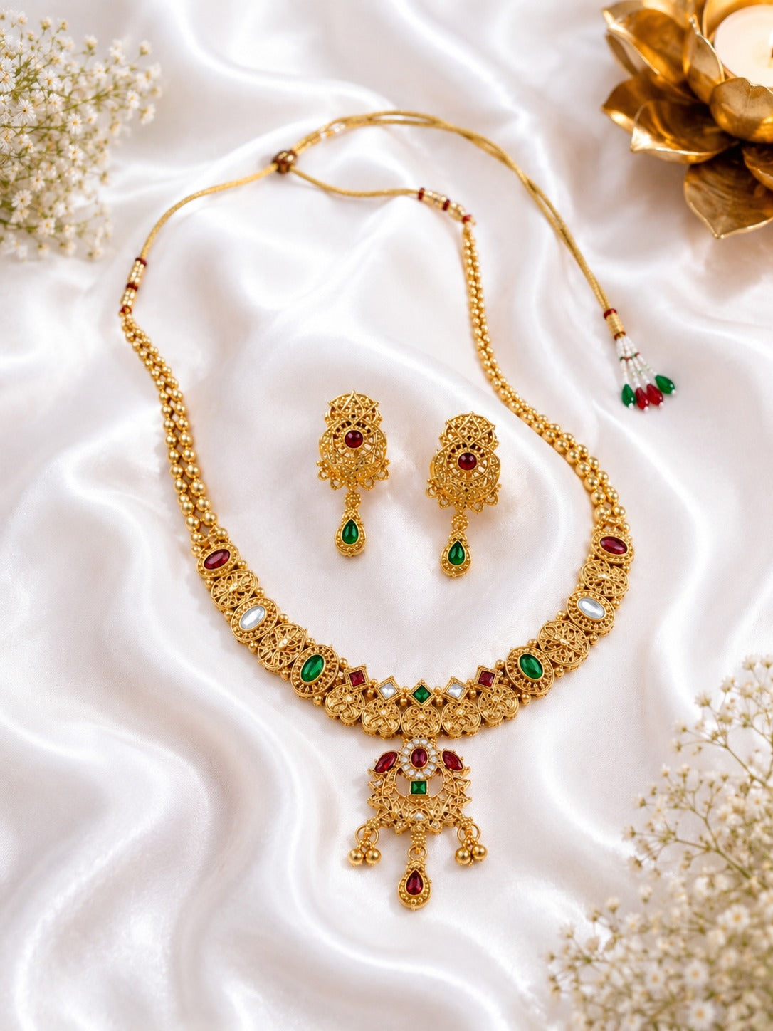 Aarunika Necklace Set