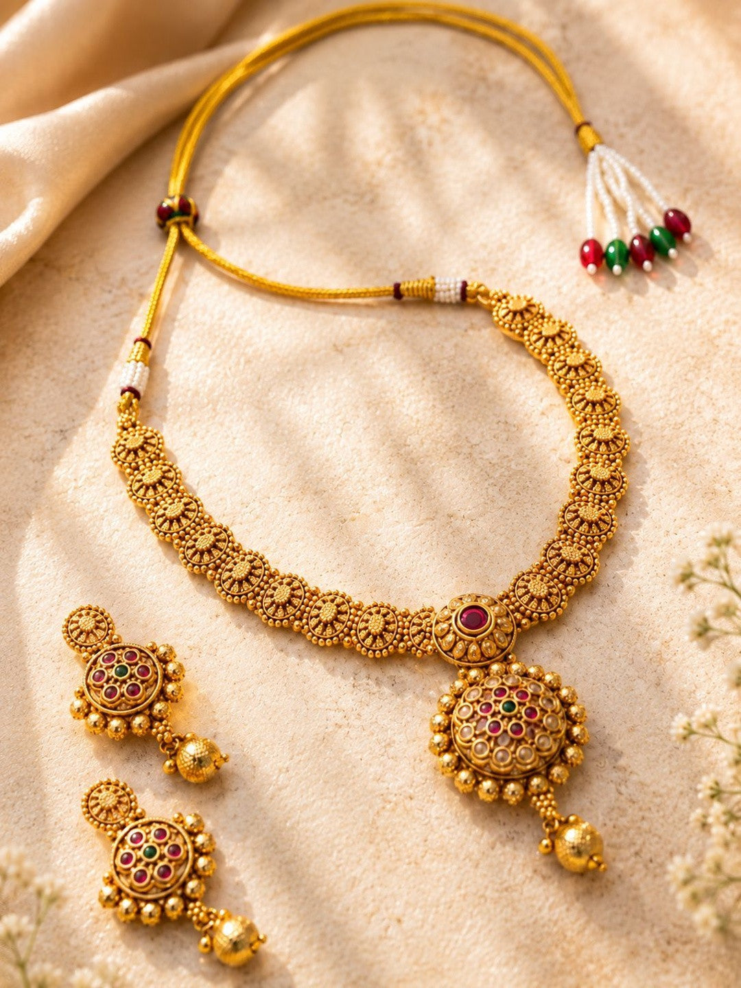 Urvashi Necklace Set