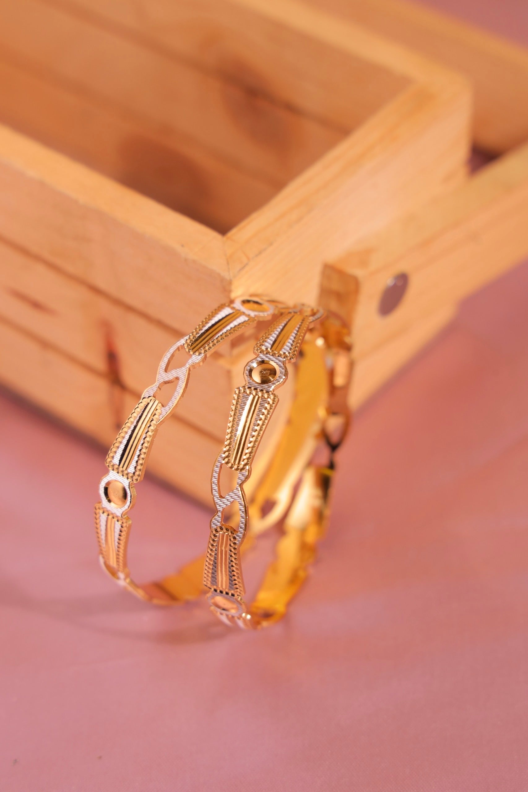 Reyanshi Bangle  (Set of 2)