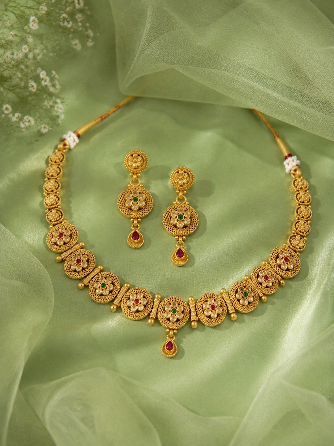 Dakshita Necklace Set