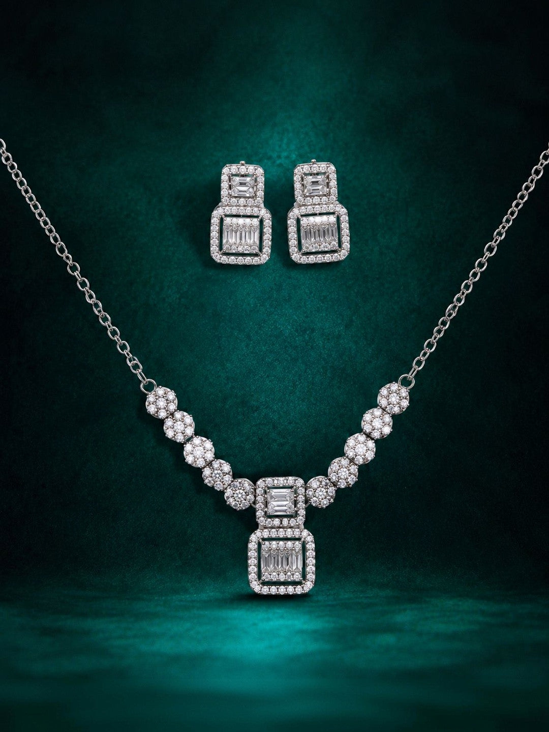 Reya  Silver Necklace Set